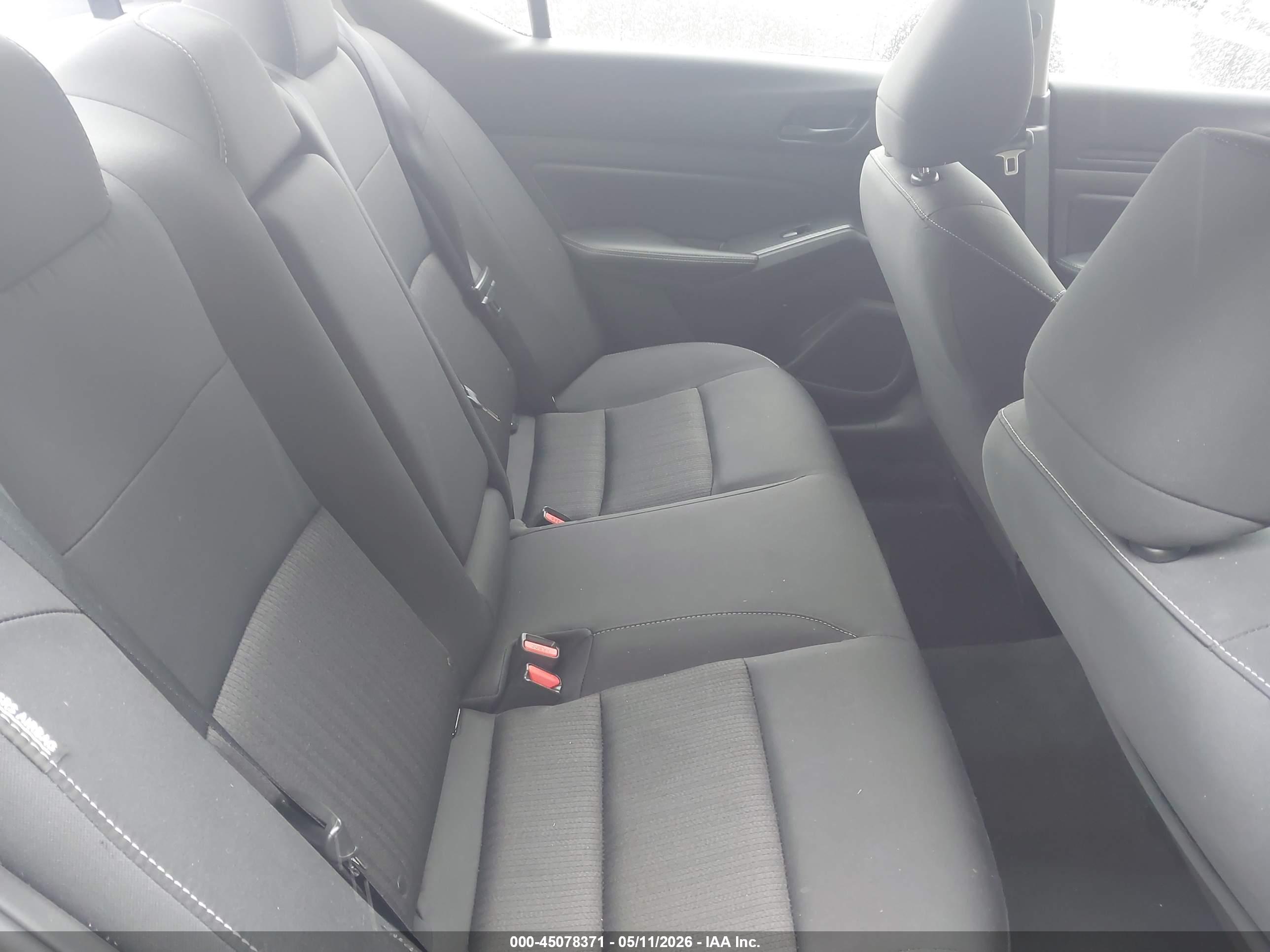 NISSAN ALTIMA image 8