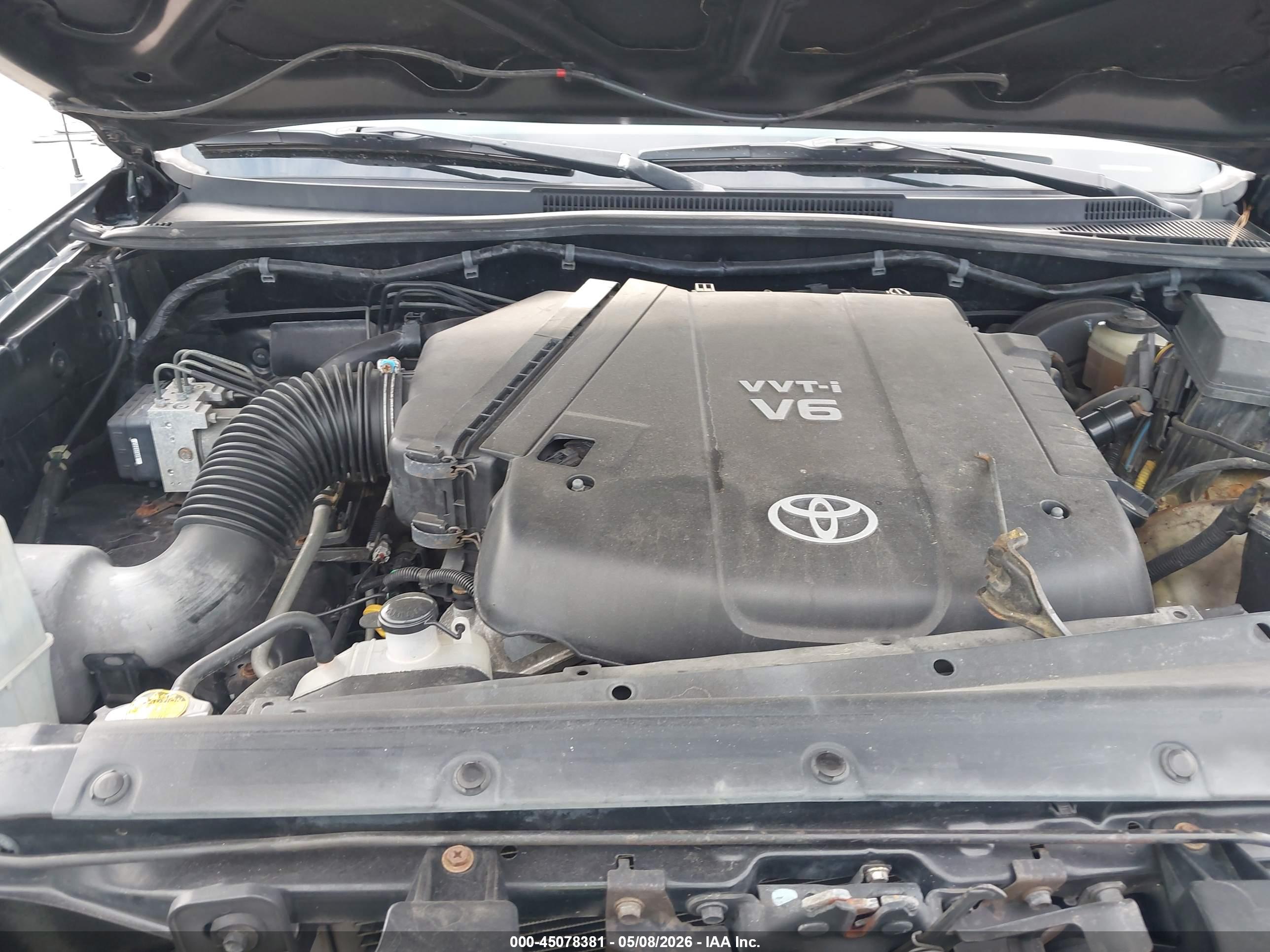 TOYOTA TACOMA image 10