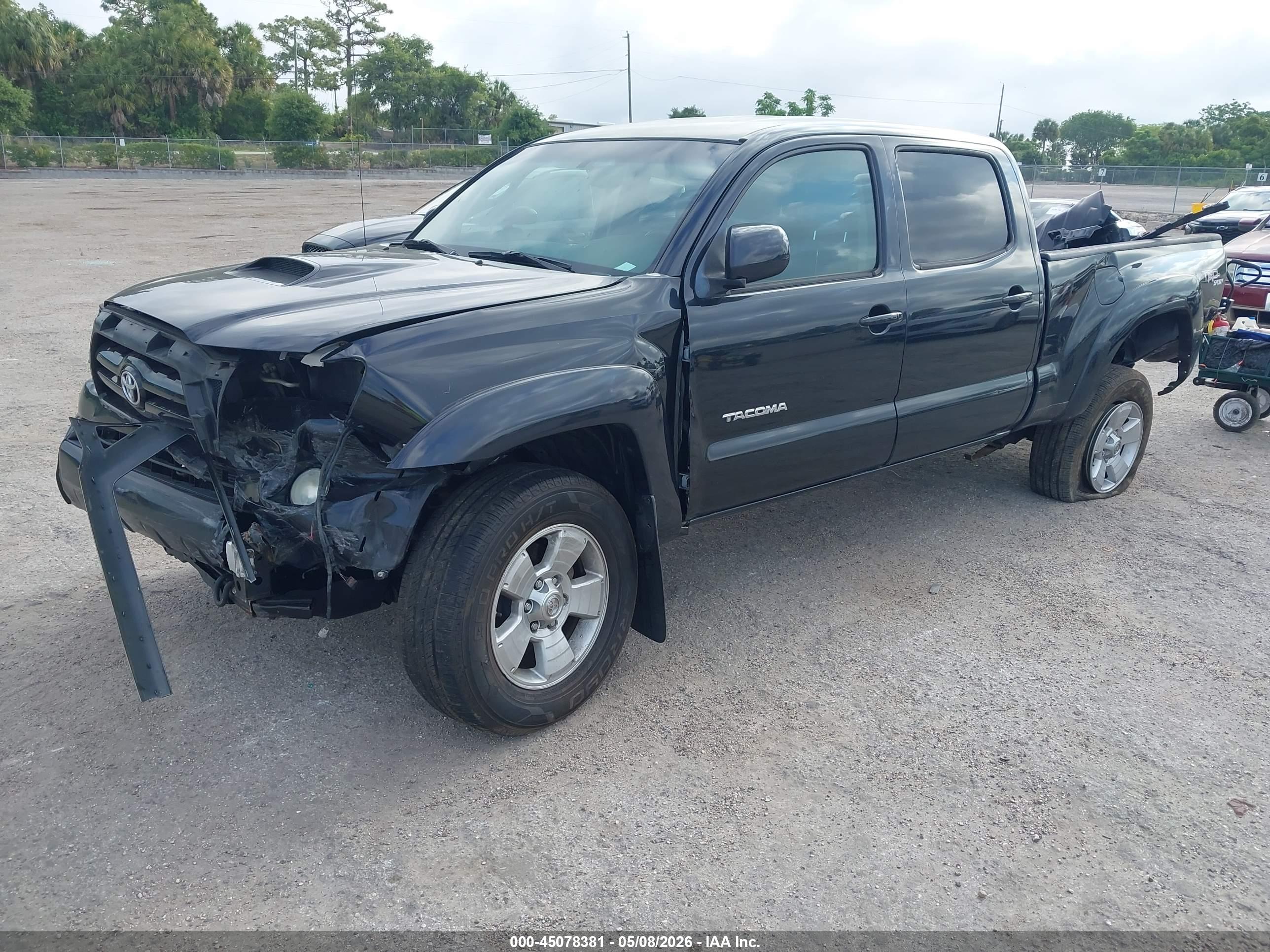 TOYOTA TACOMA image 2