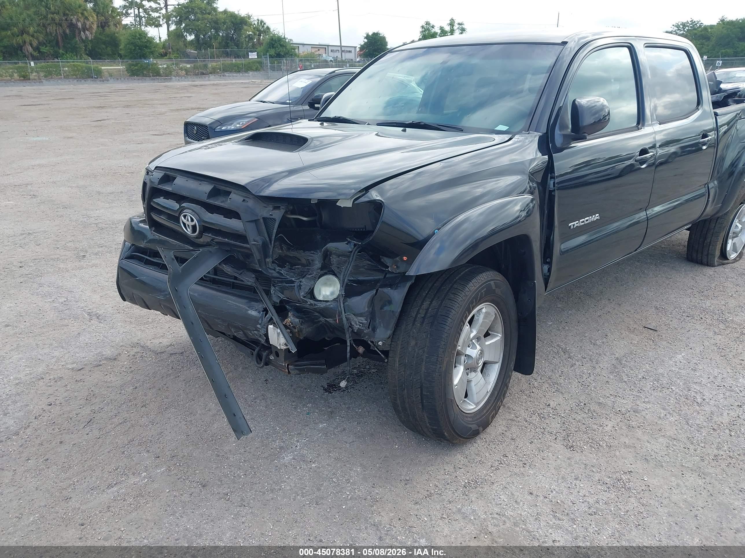 TOYOTA TACOMA image 6