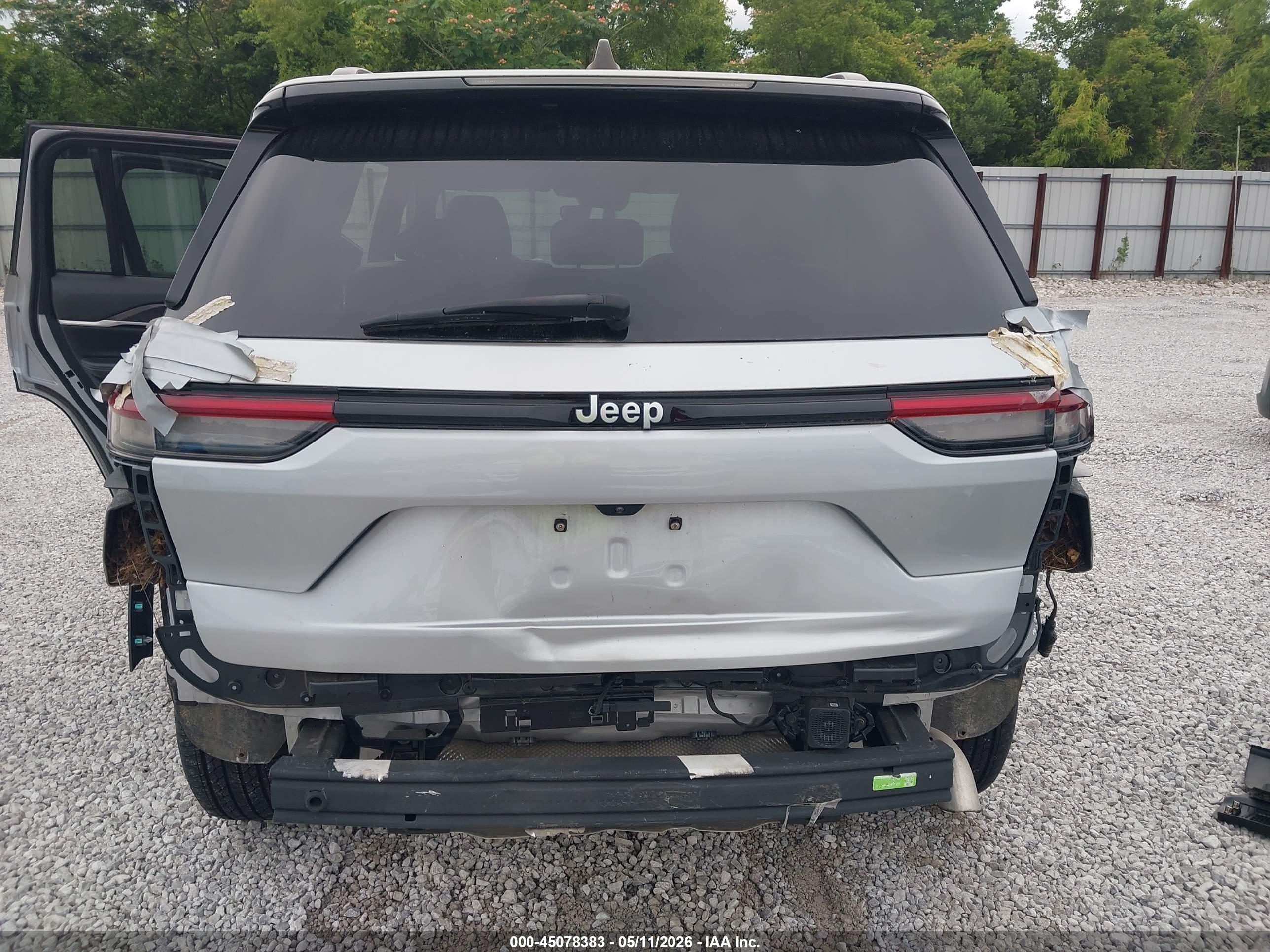 JEEP GRAND image 6