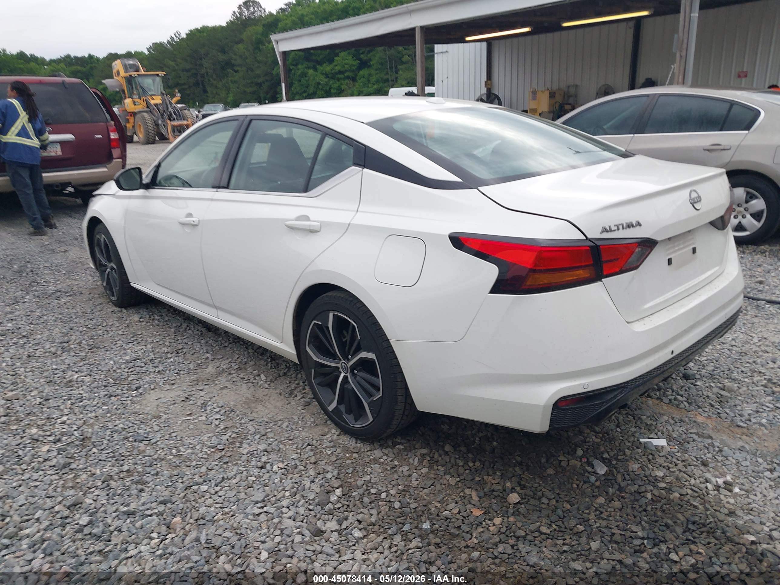 NISSAN ALTIMA image 3