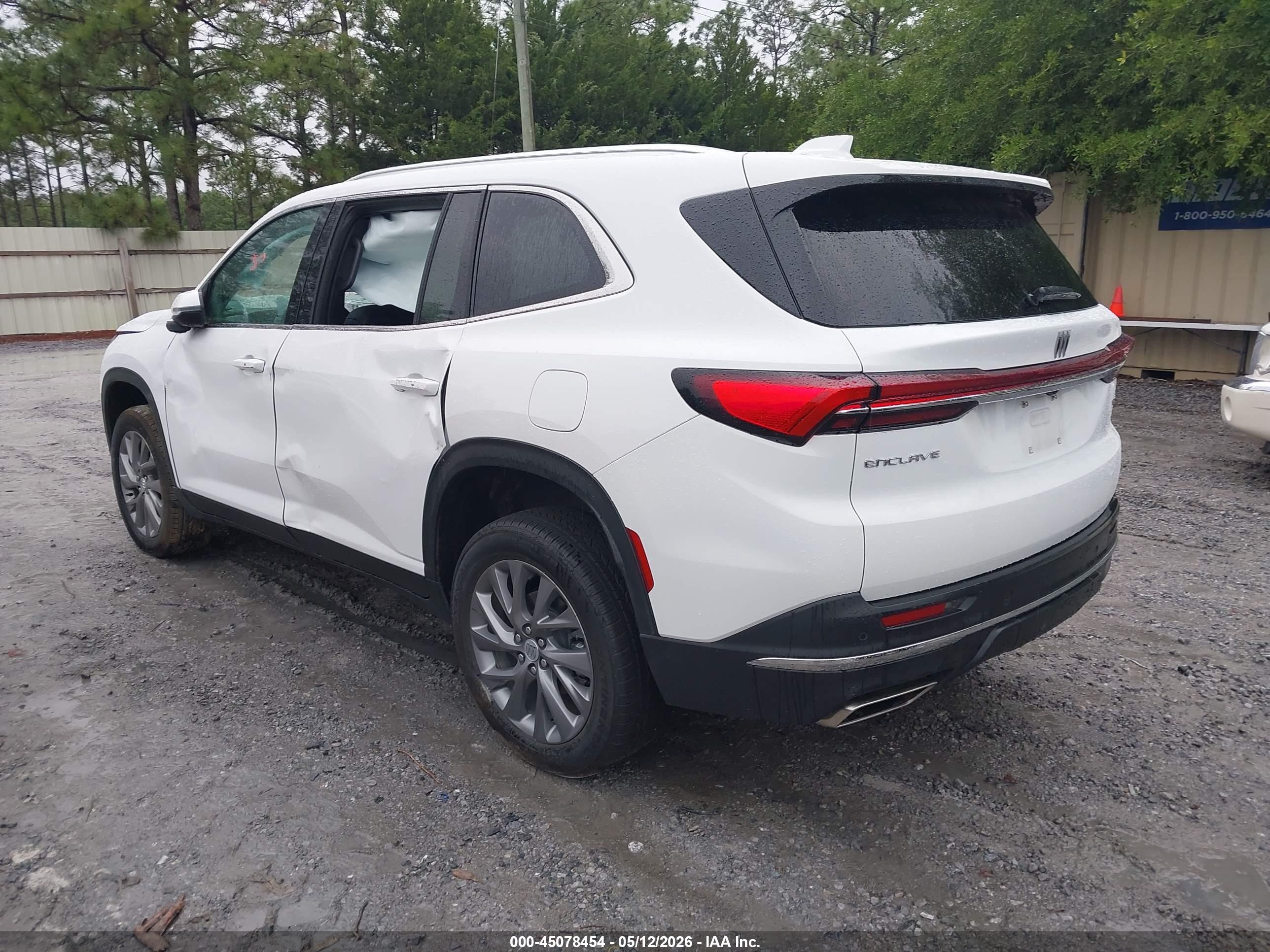 BUICK ENCLAVE image 3