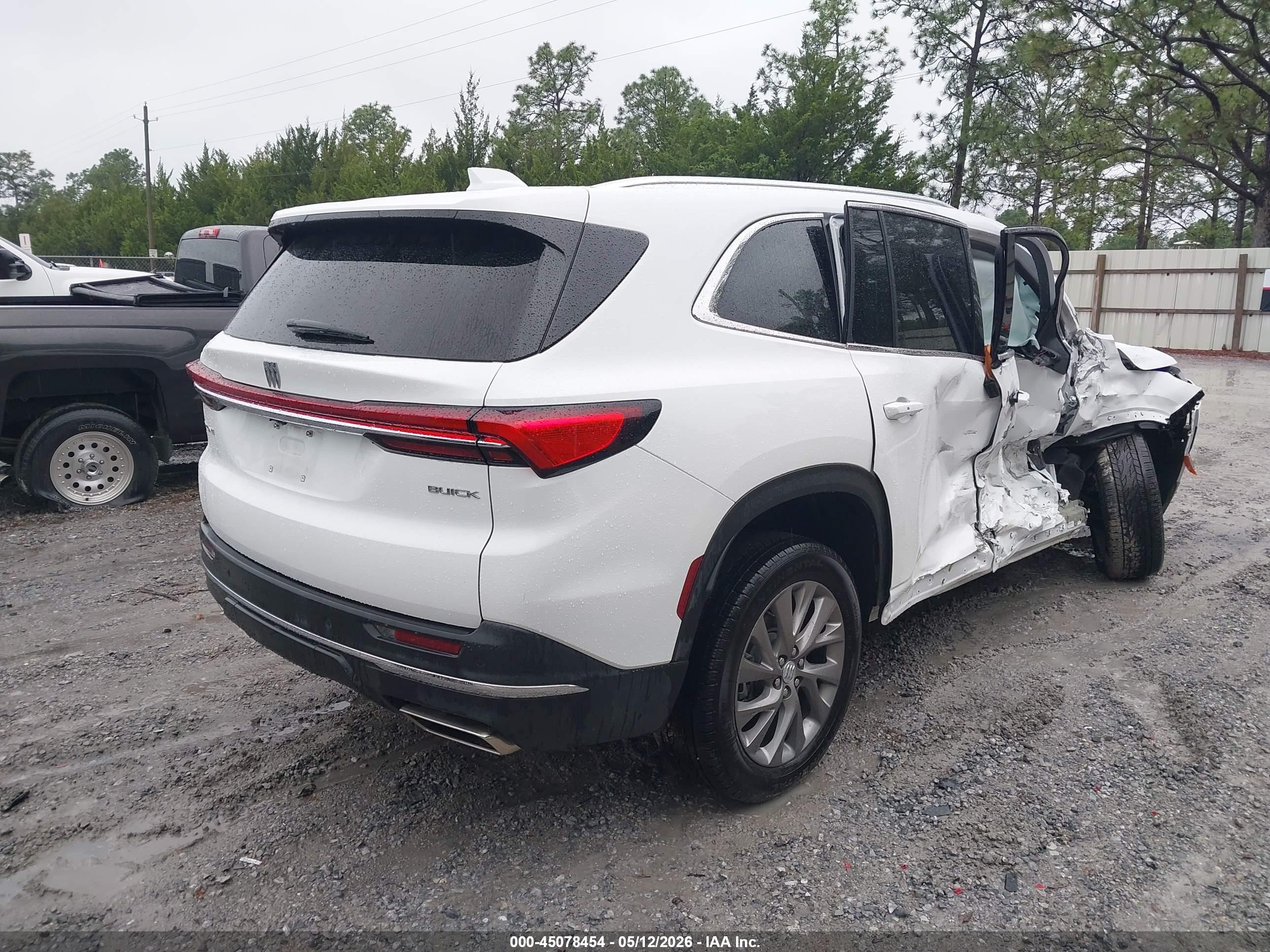 BUICK ENCLAVE image 4