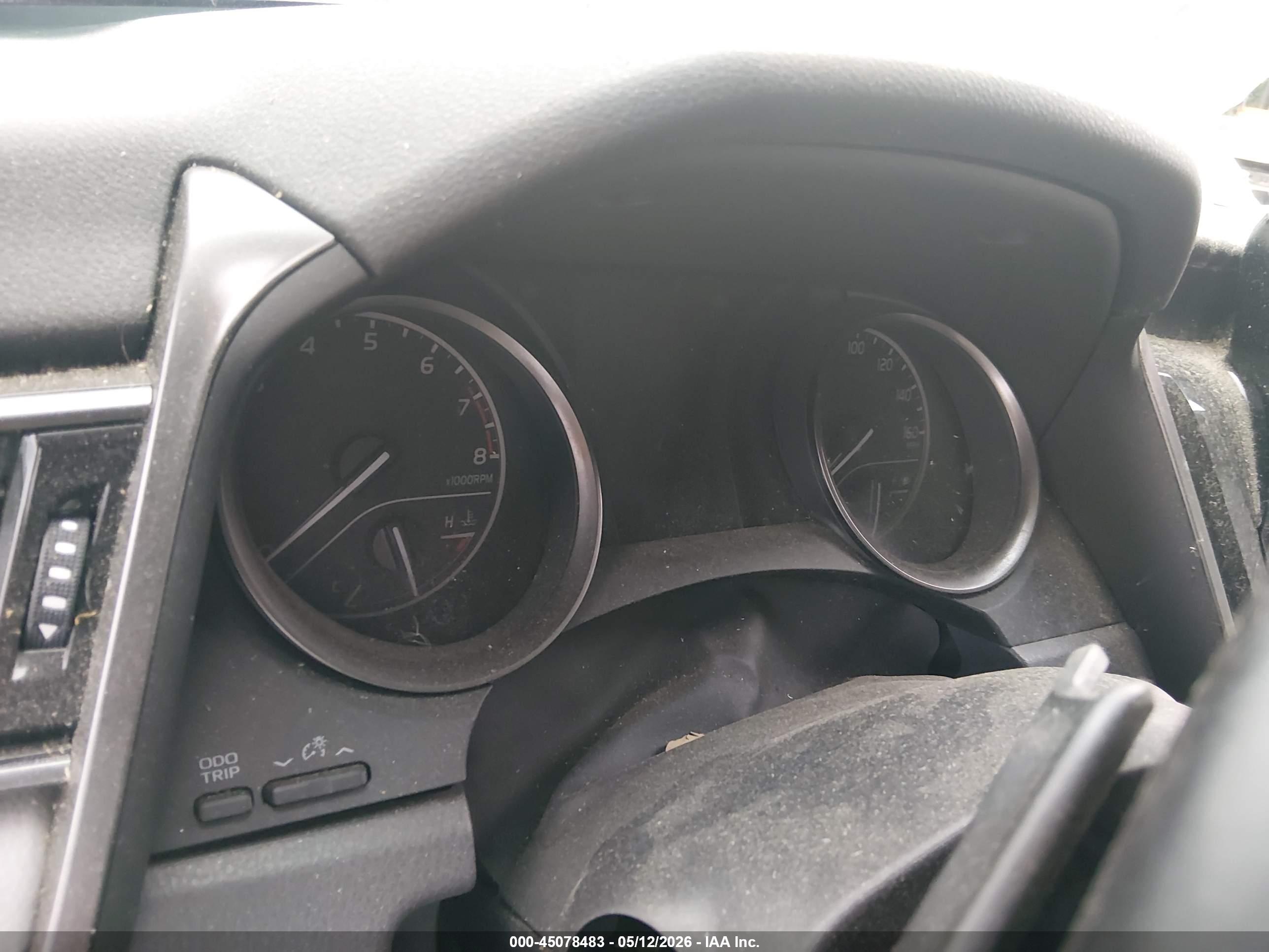 TOYOTA CAMRY image 7