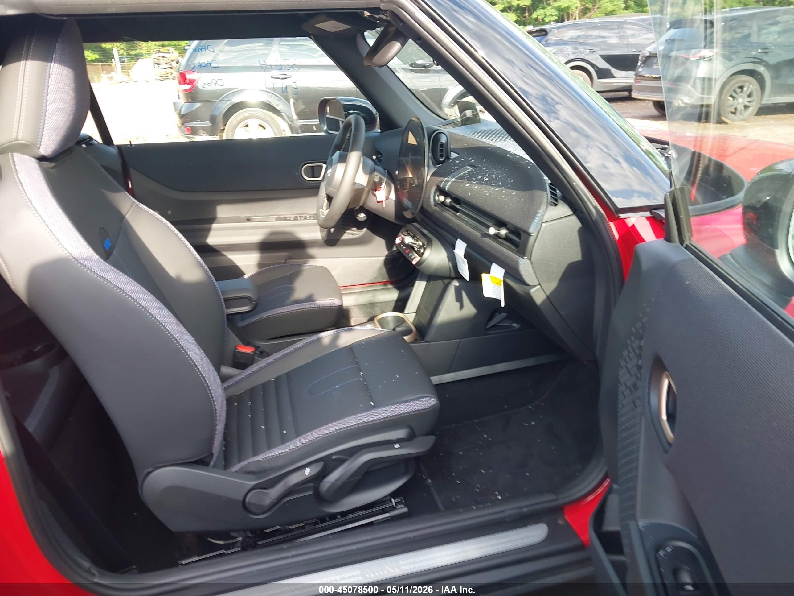 MINI CONVERTIBLE image 5