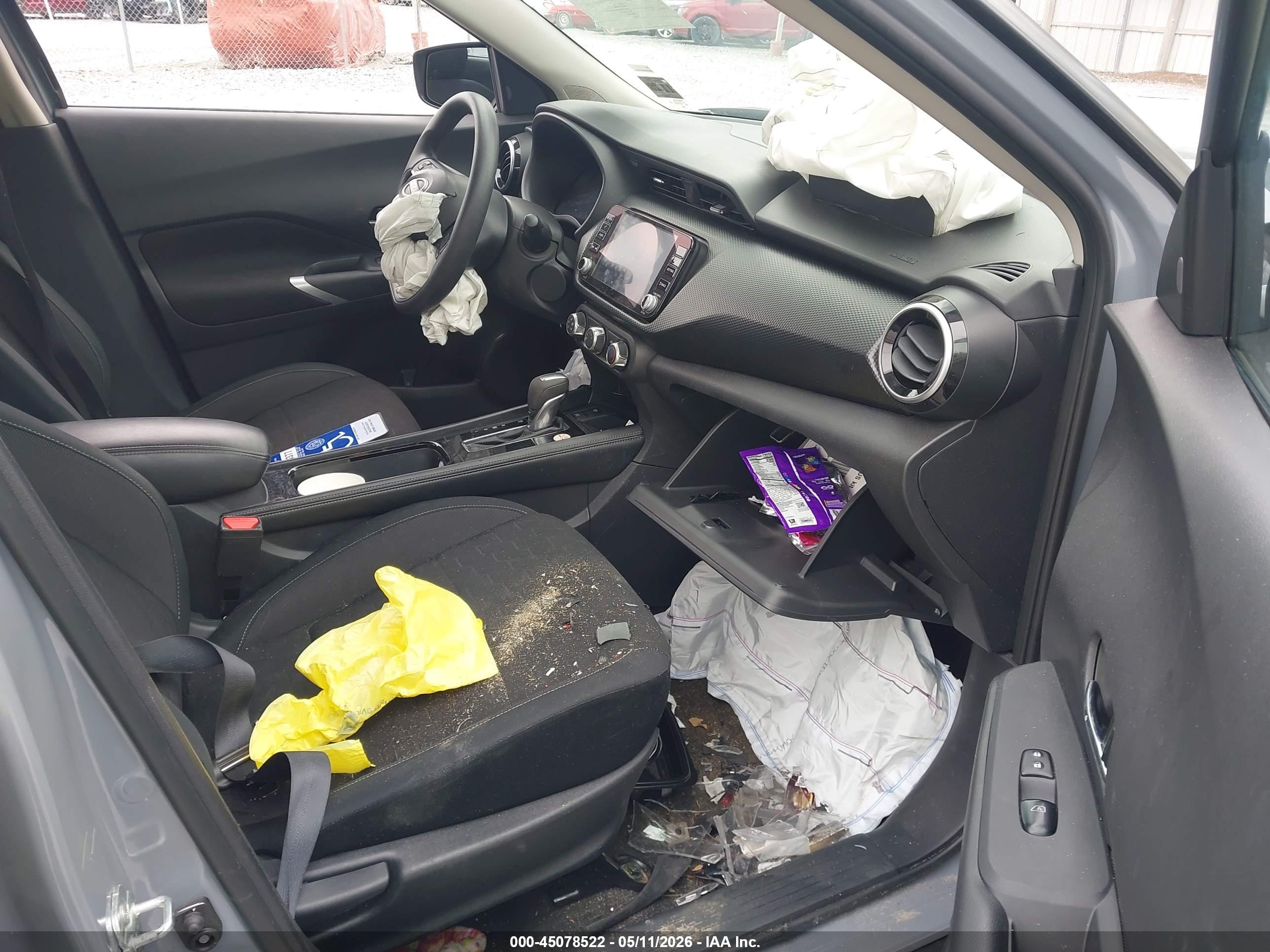 NISSAN KICKS image 5