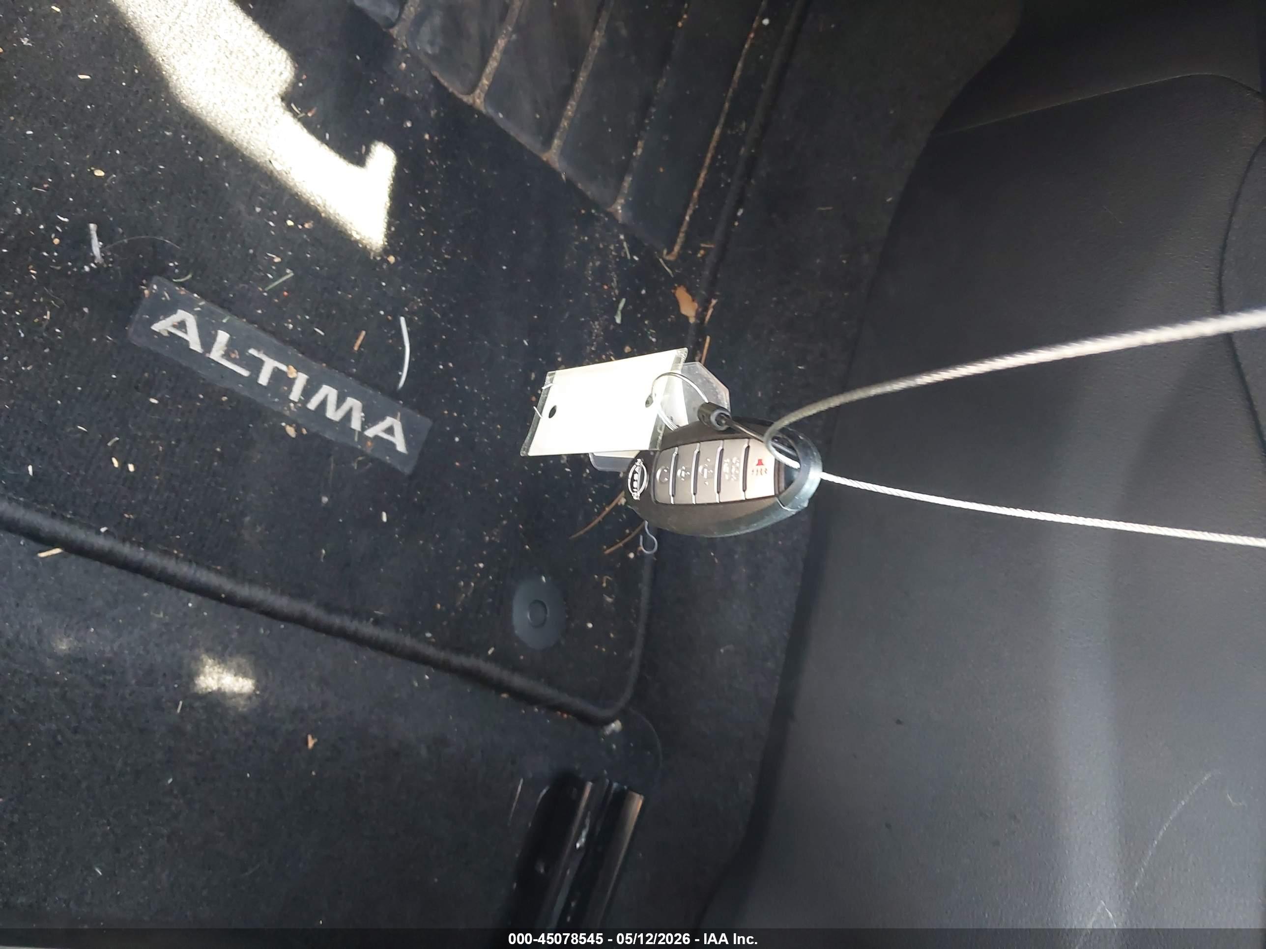 NISSAN ALTIMA image 11