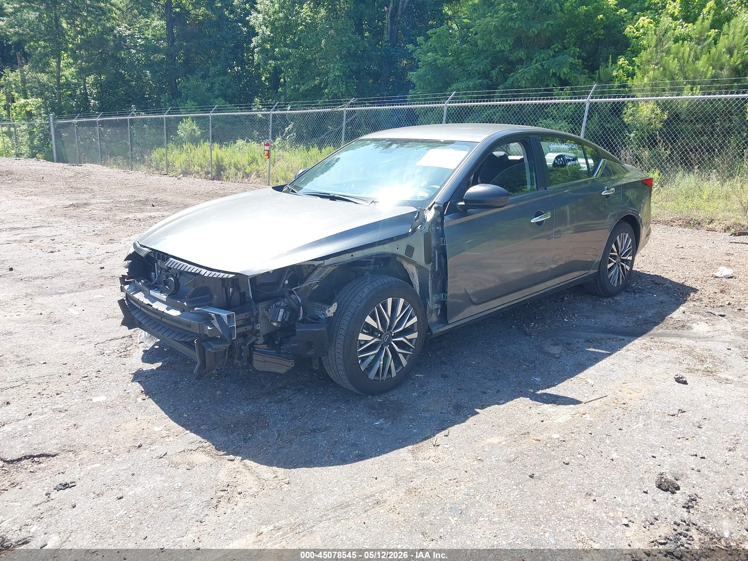 NISSAN ALTIMA image 2