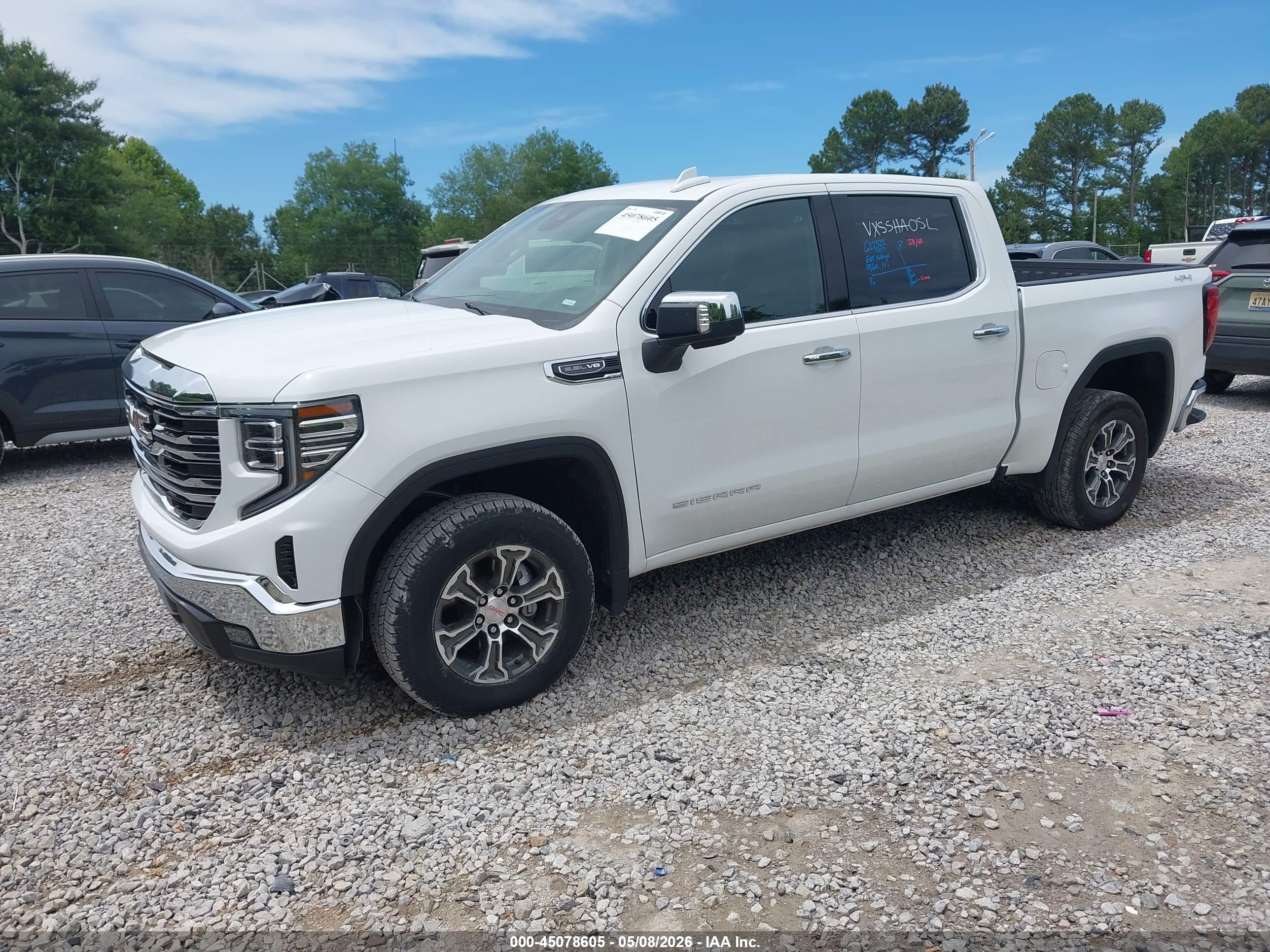 GMC SIERRA image 2