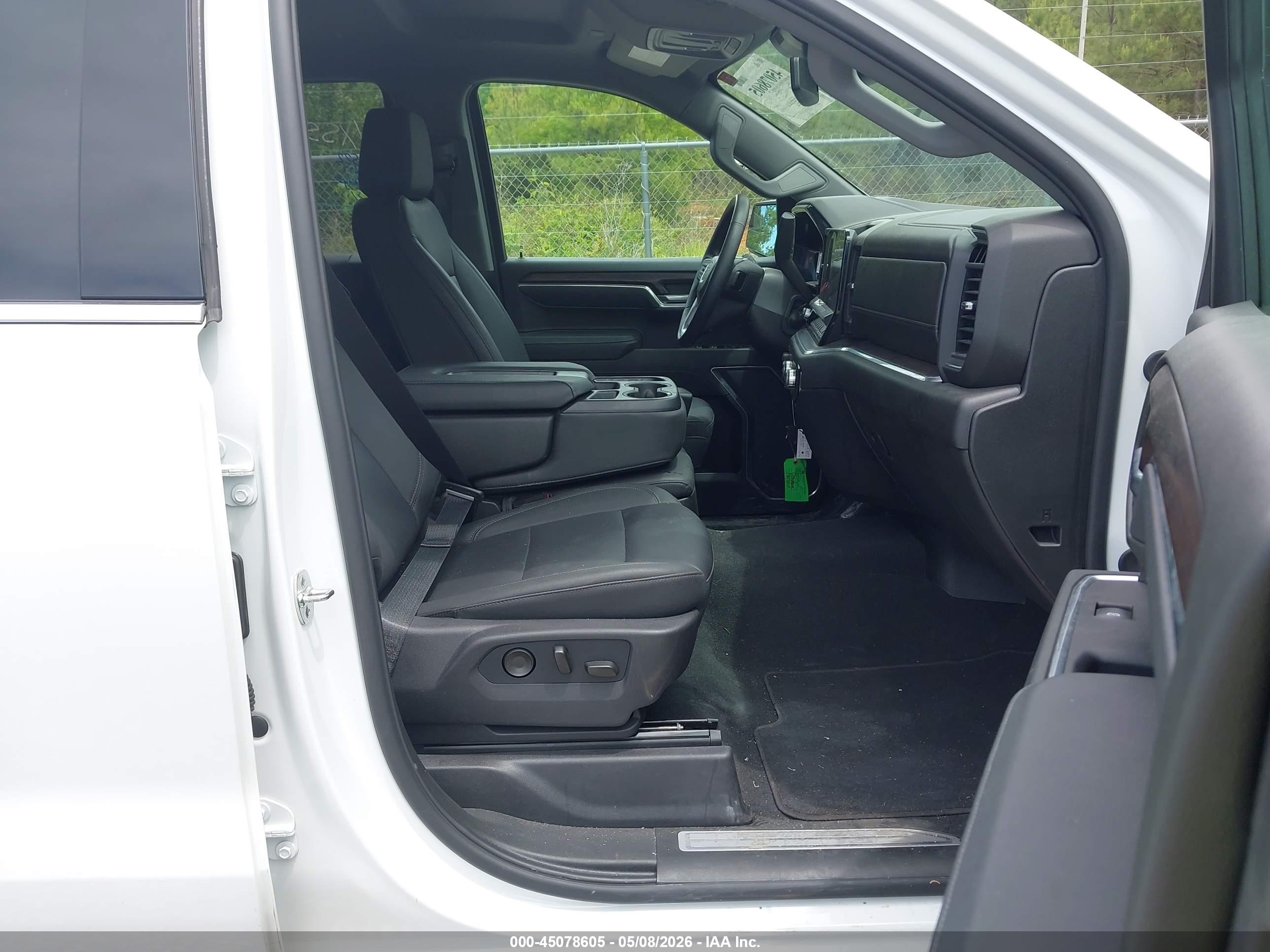 GMC SIERRA image 5