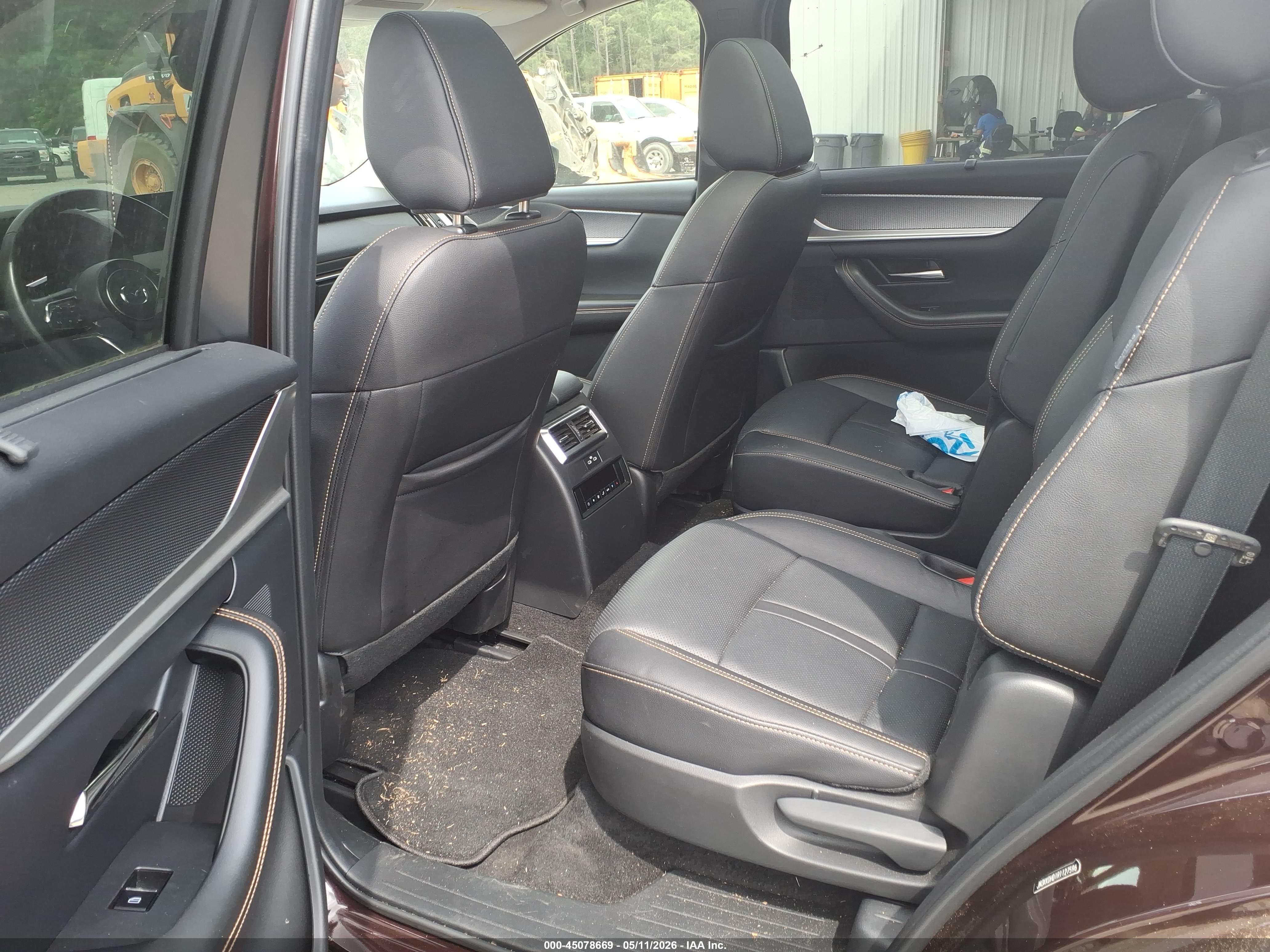 MAZDA CX-90 image 8
