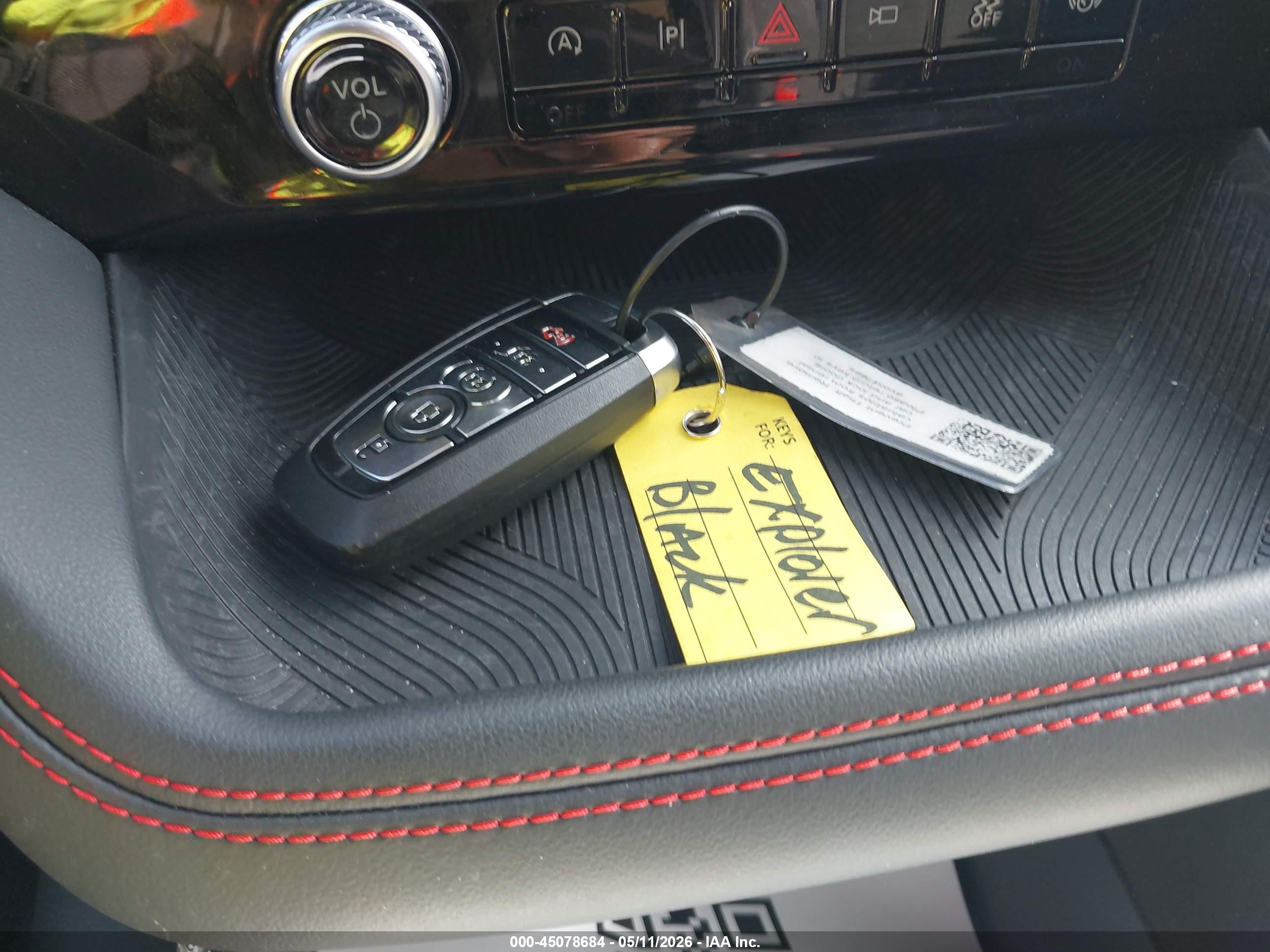 FORD EXPLORER image 11