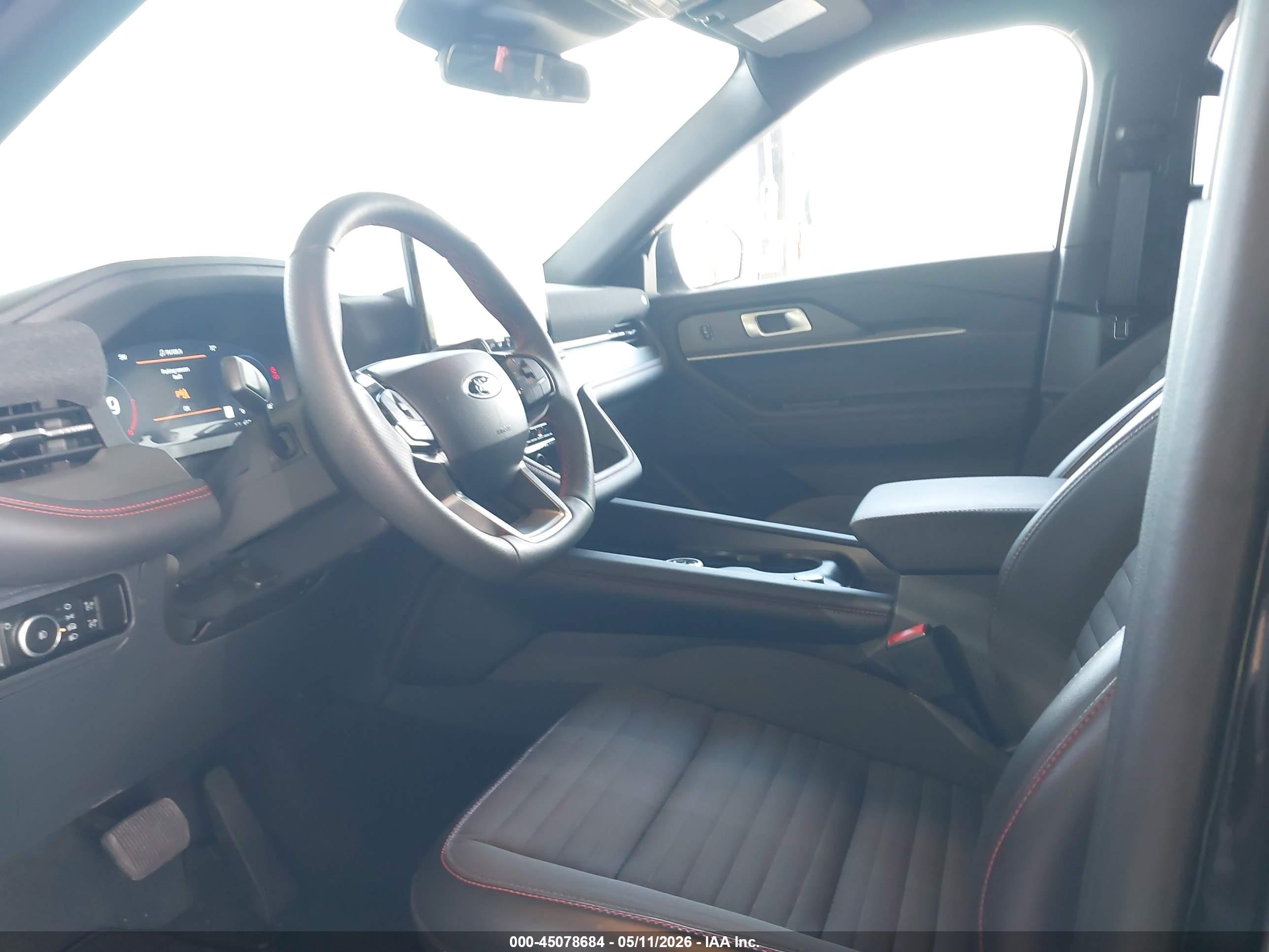 FORD EXPLORER image 5