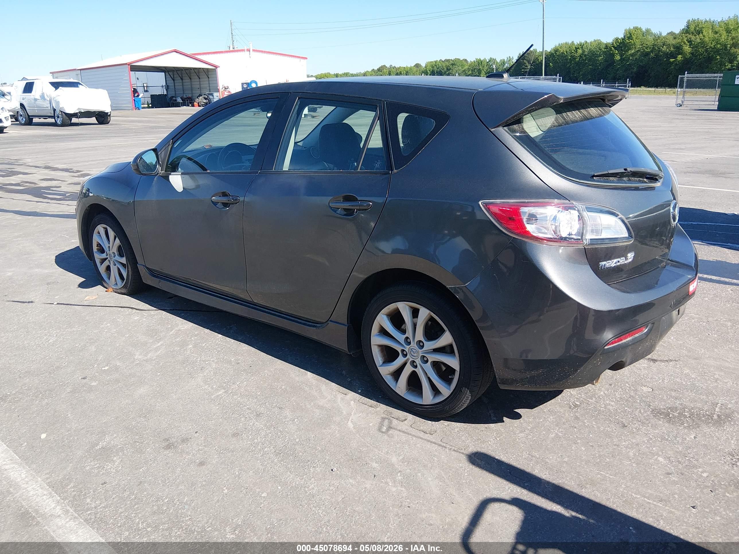 MAZDA MAZDA3 image 3