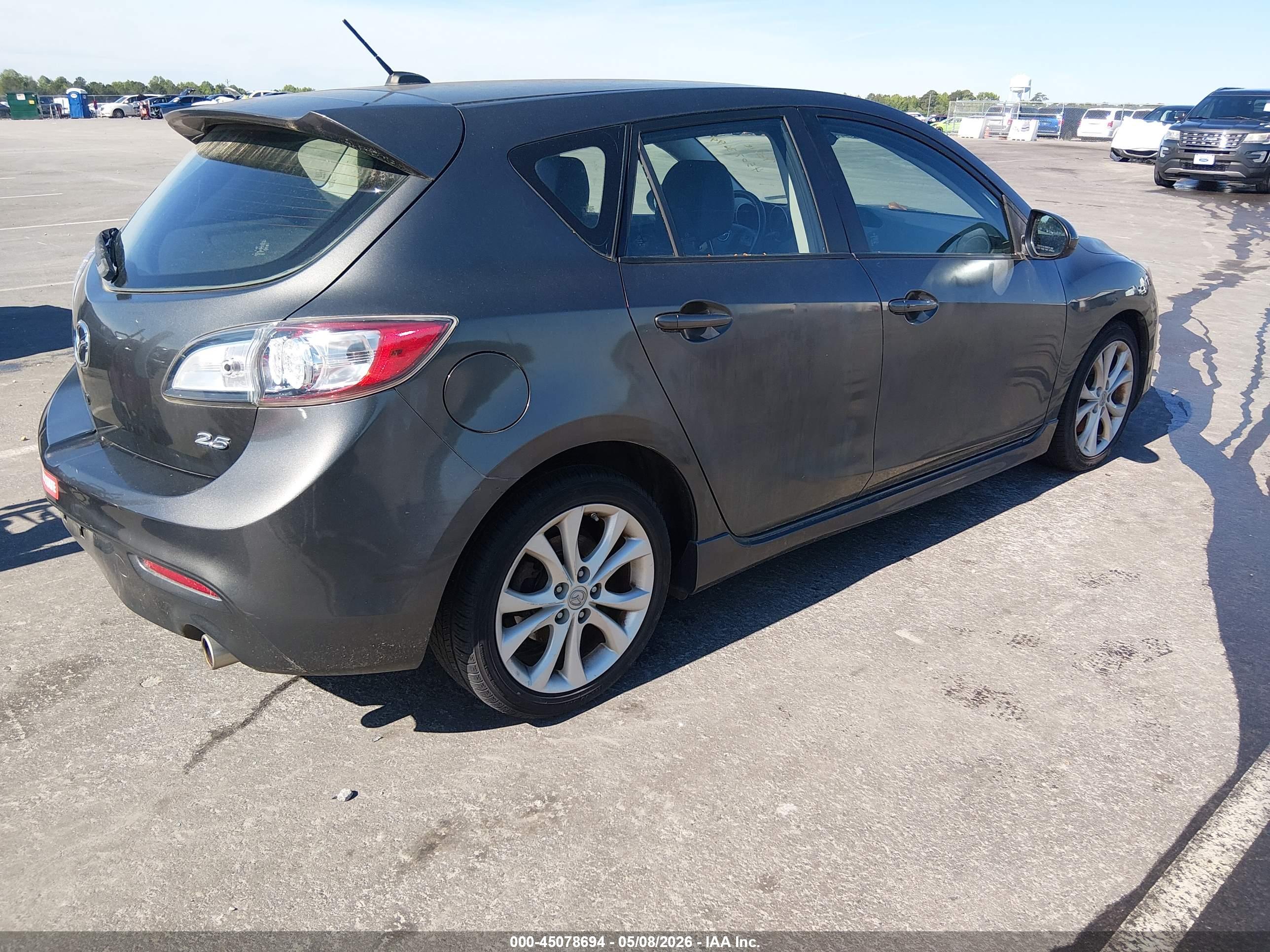 MAZDA MAZDA3 image 4