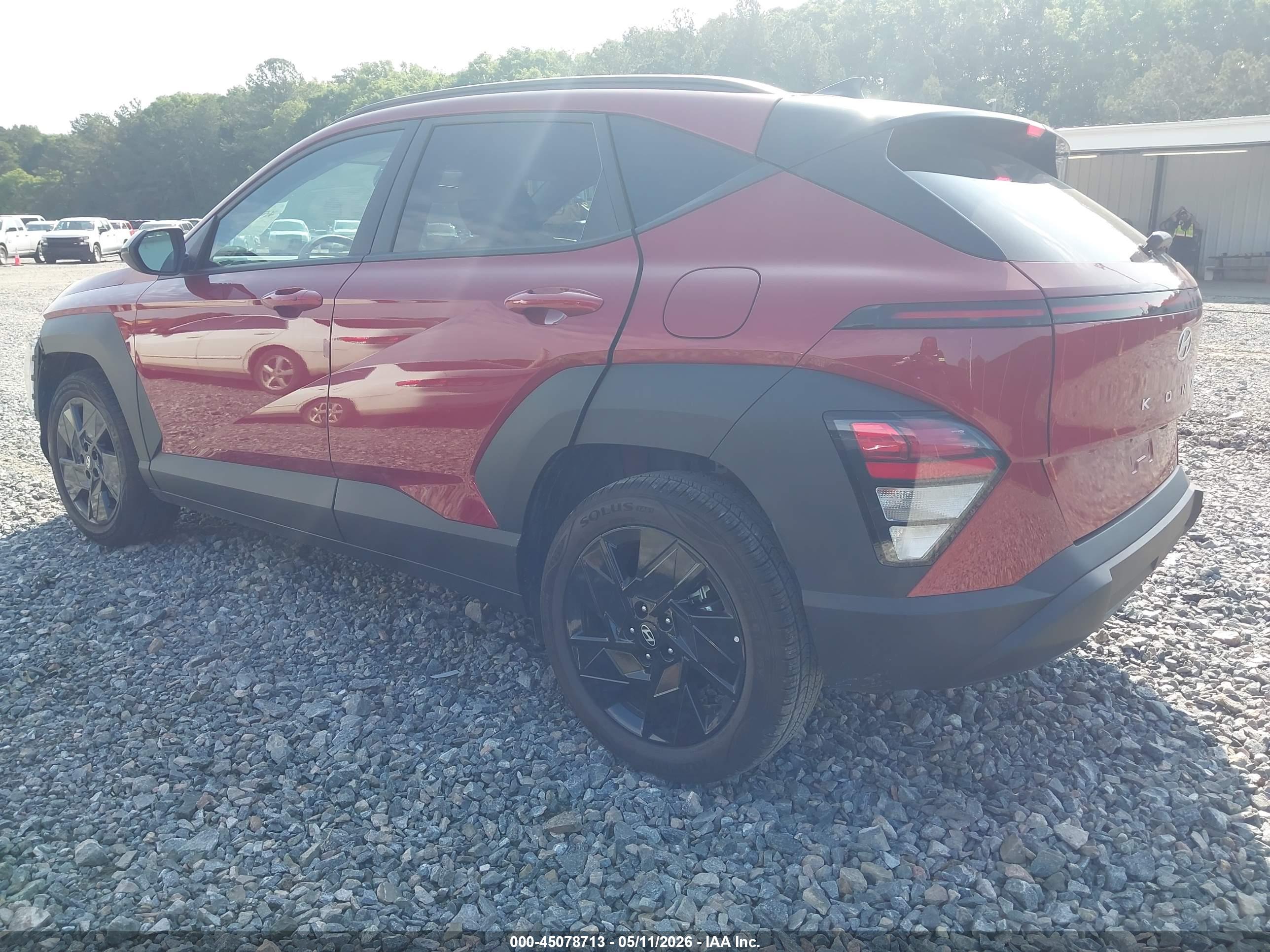 HYUNDAI KONA image 3