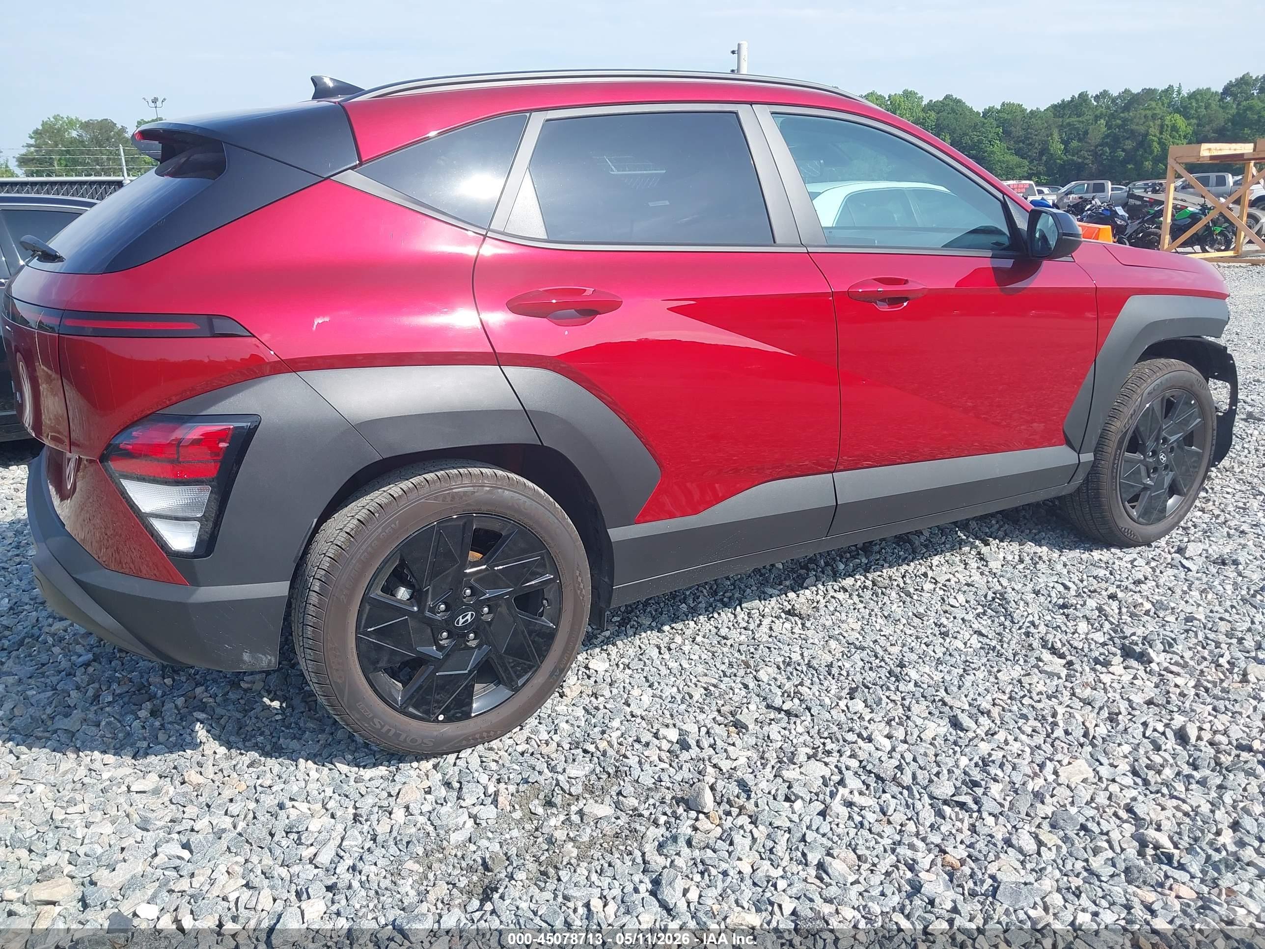 HYUNDAI KONA image 4