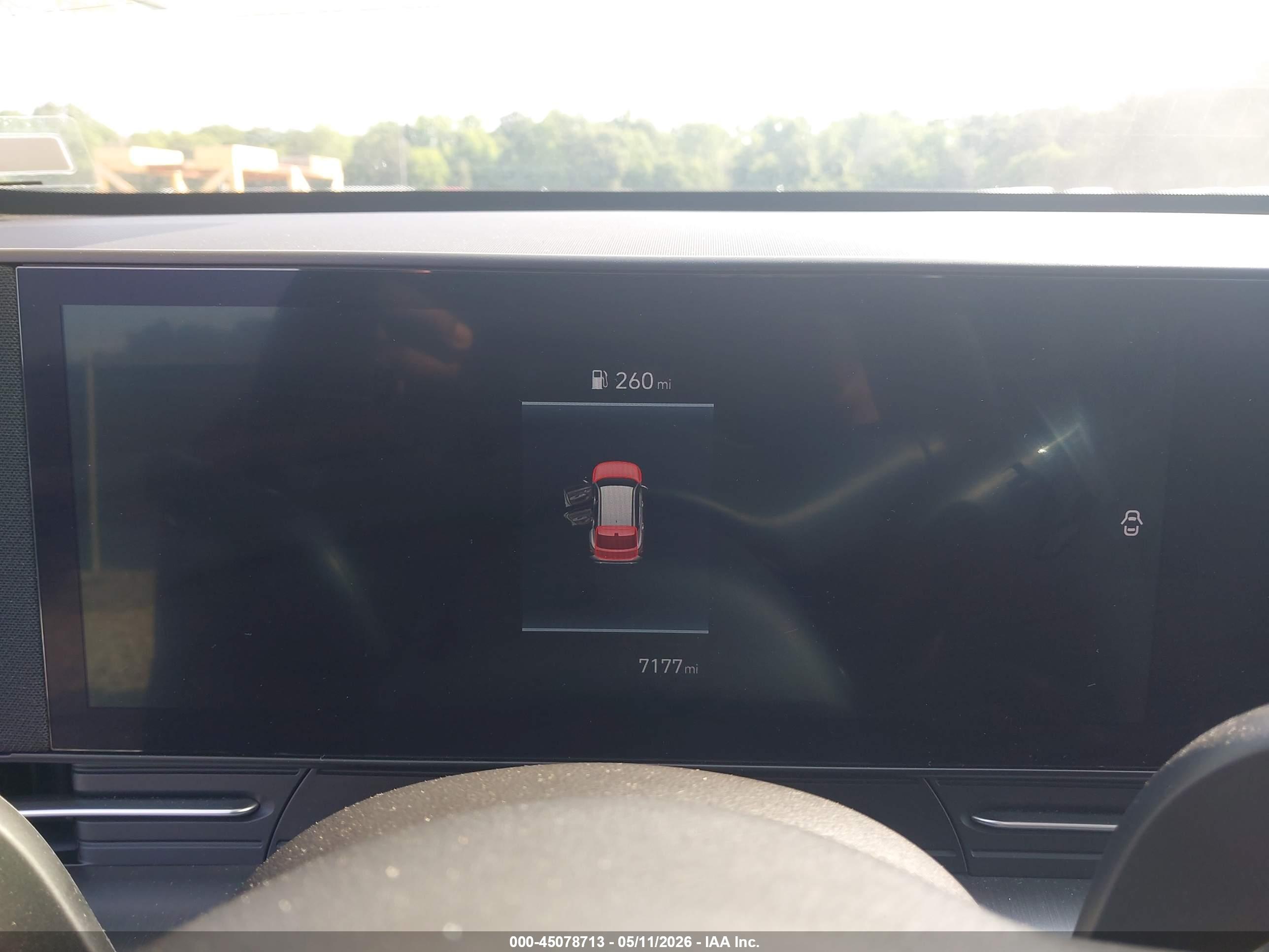 HYUNDAI KONA image 7