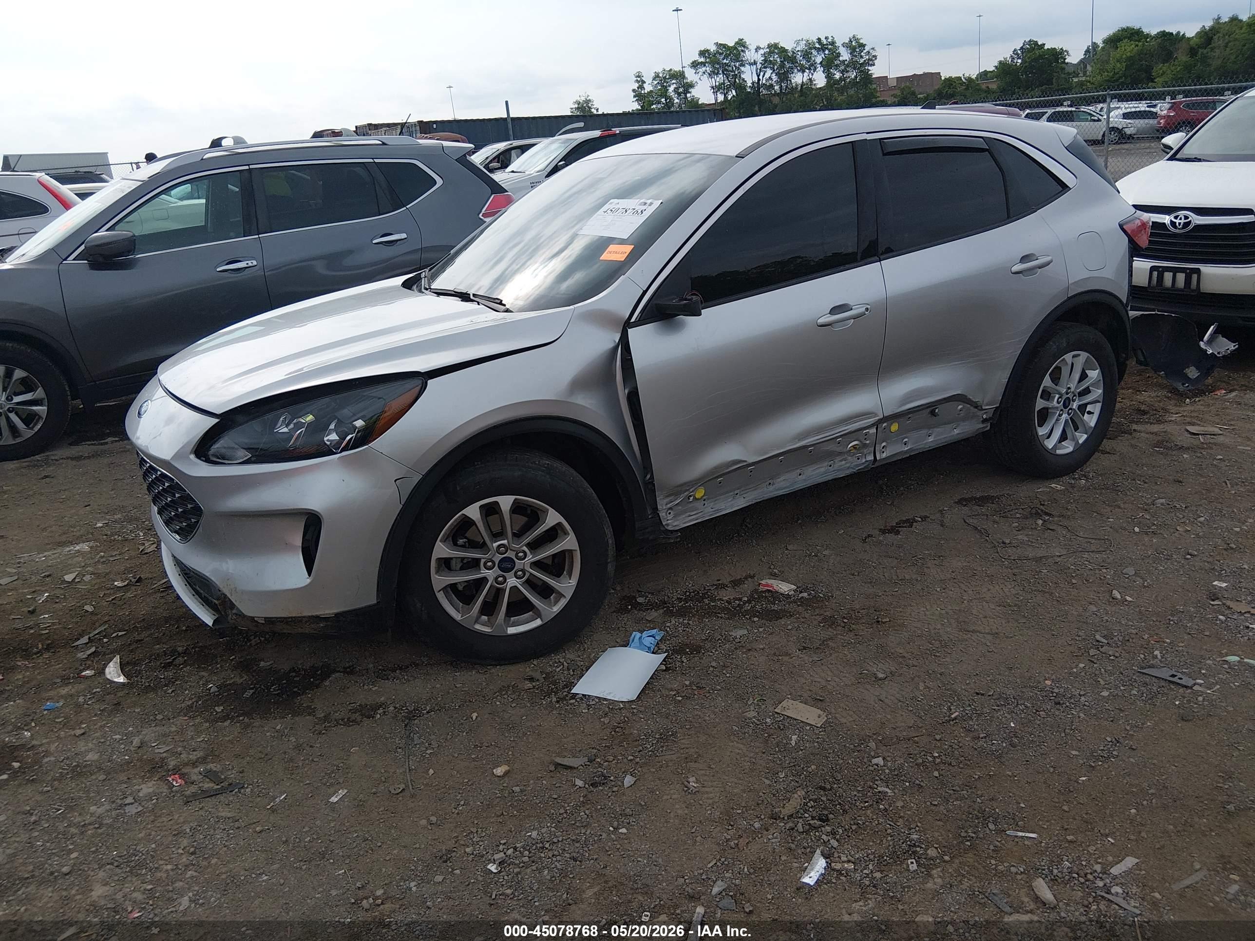 FORD ESCAPE image 2