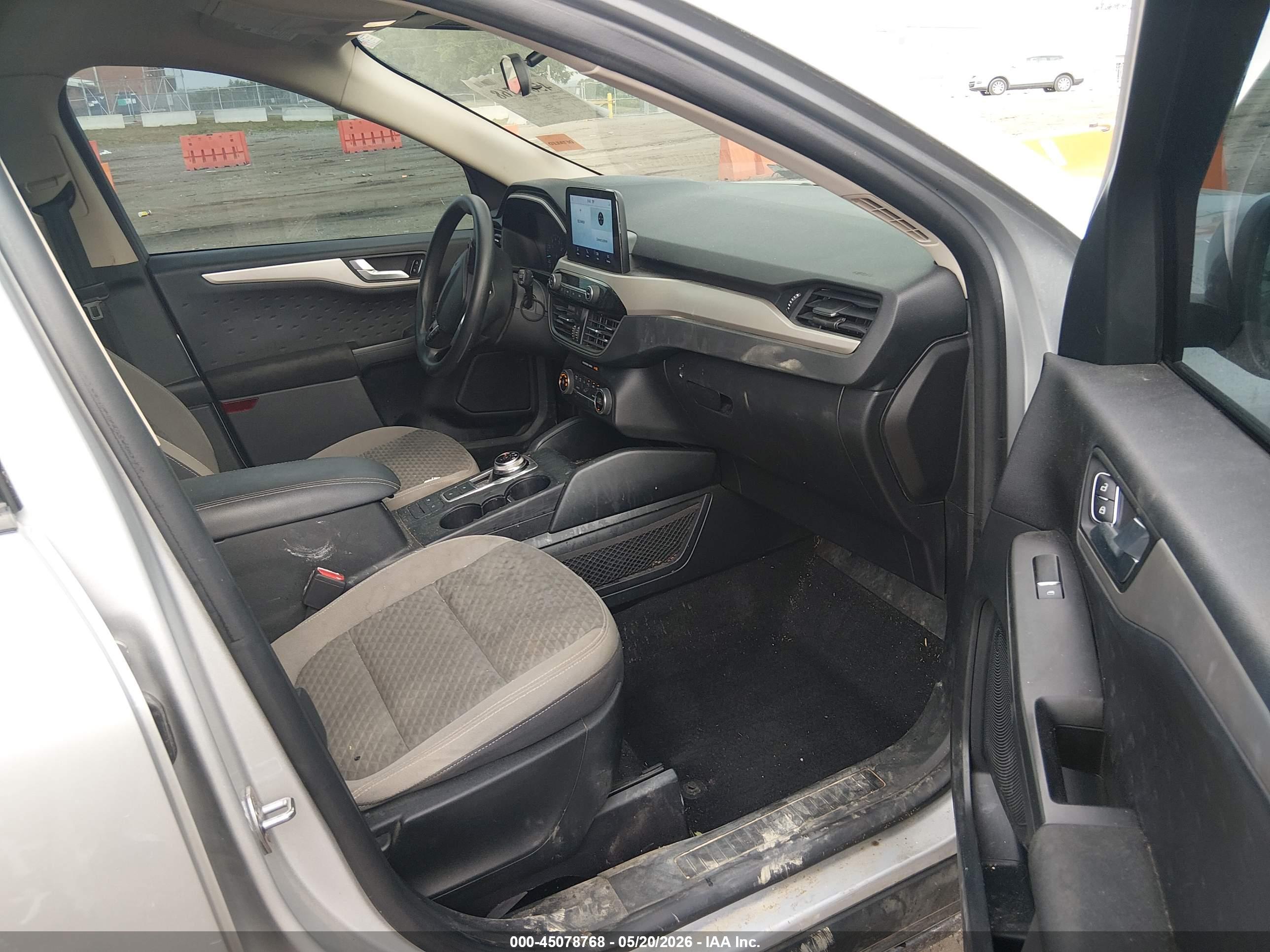 FORD ESCAPE image 5
