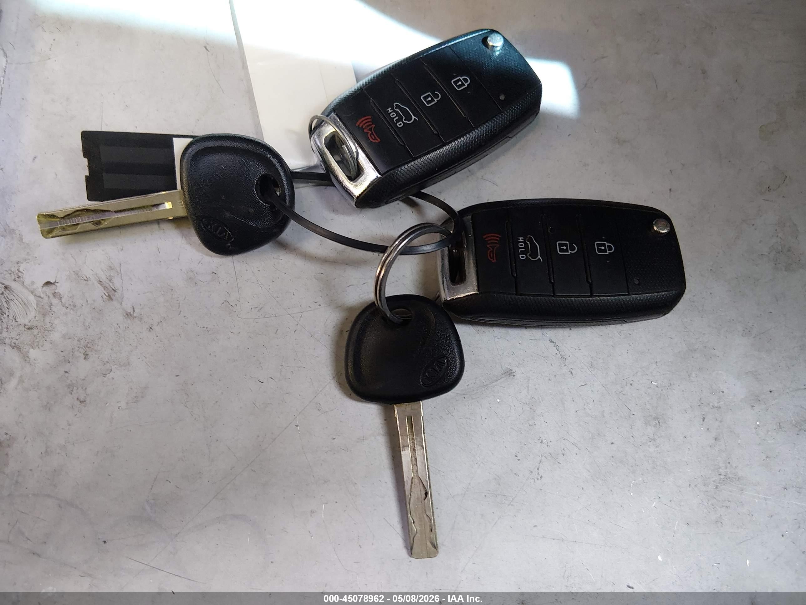 KIA SPORTAGE image 11
