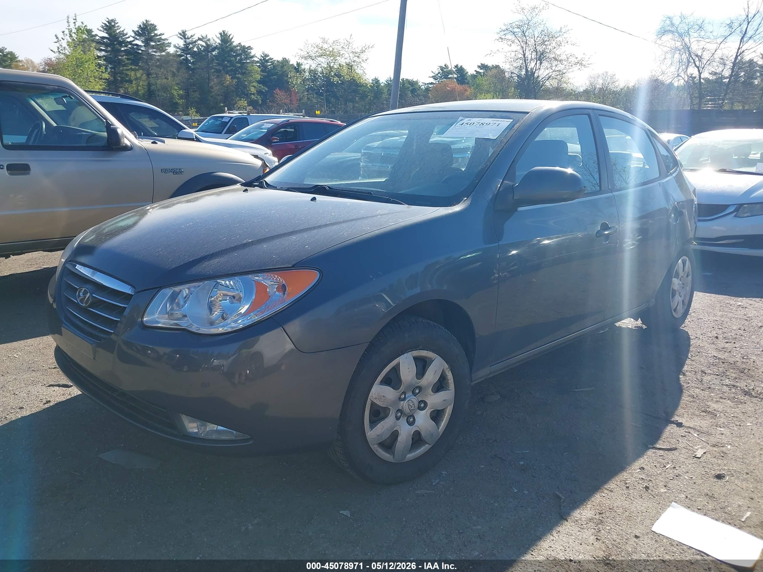 HYUNDAI ELANTRA image 2