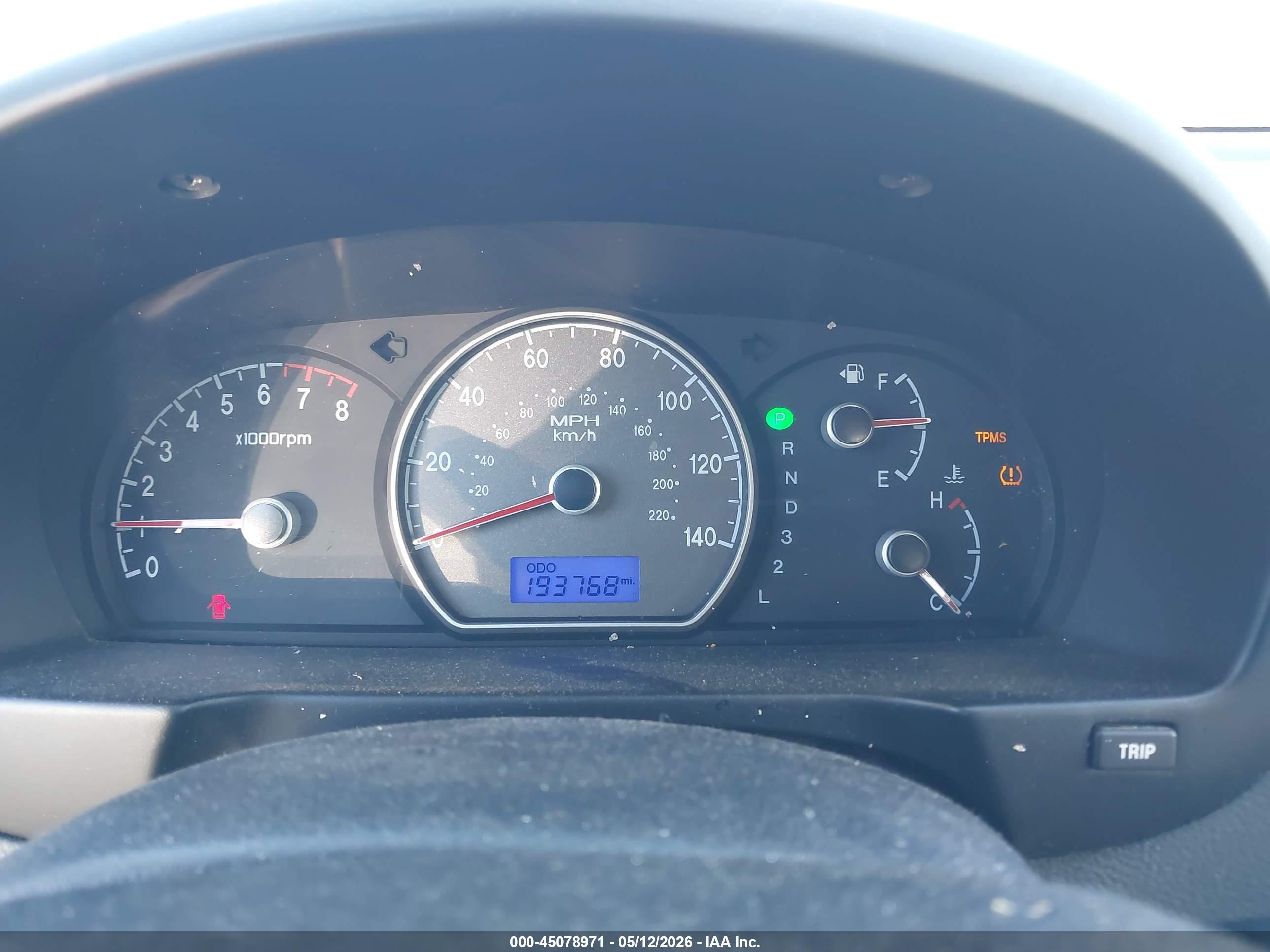 HYUNDAI ELANTRA image 7