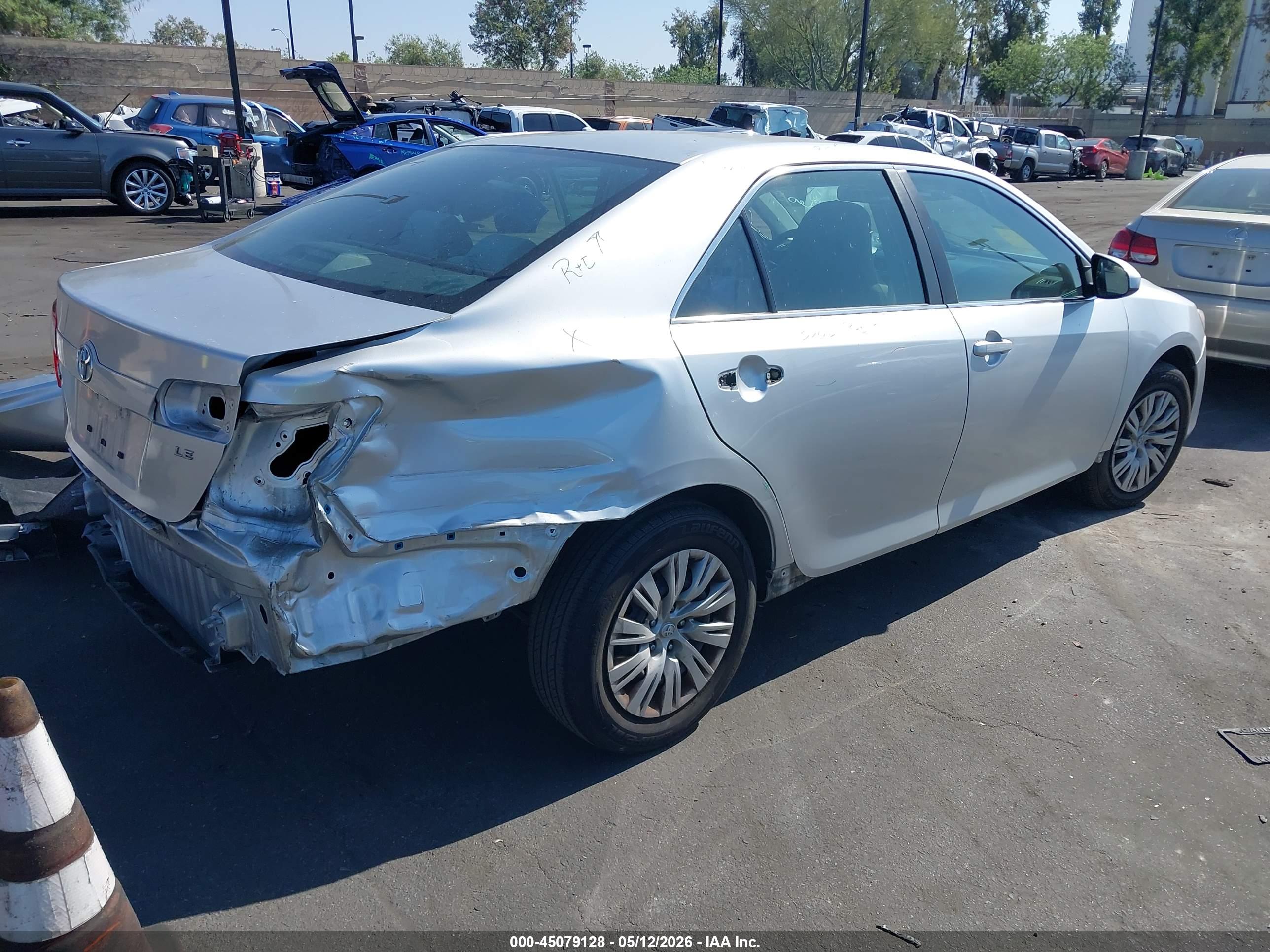 TOYOTA CAMRY image 4