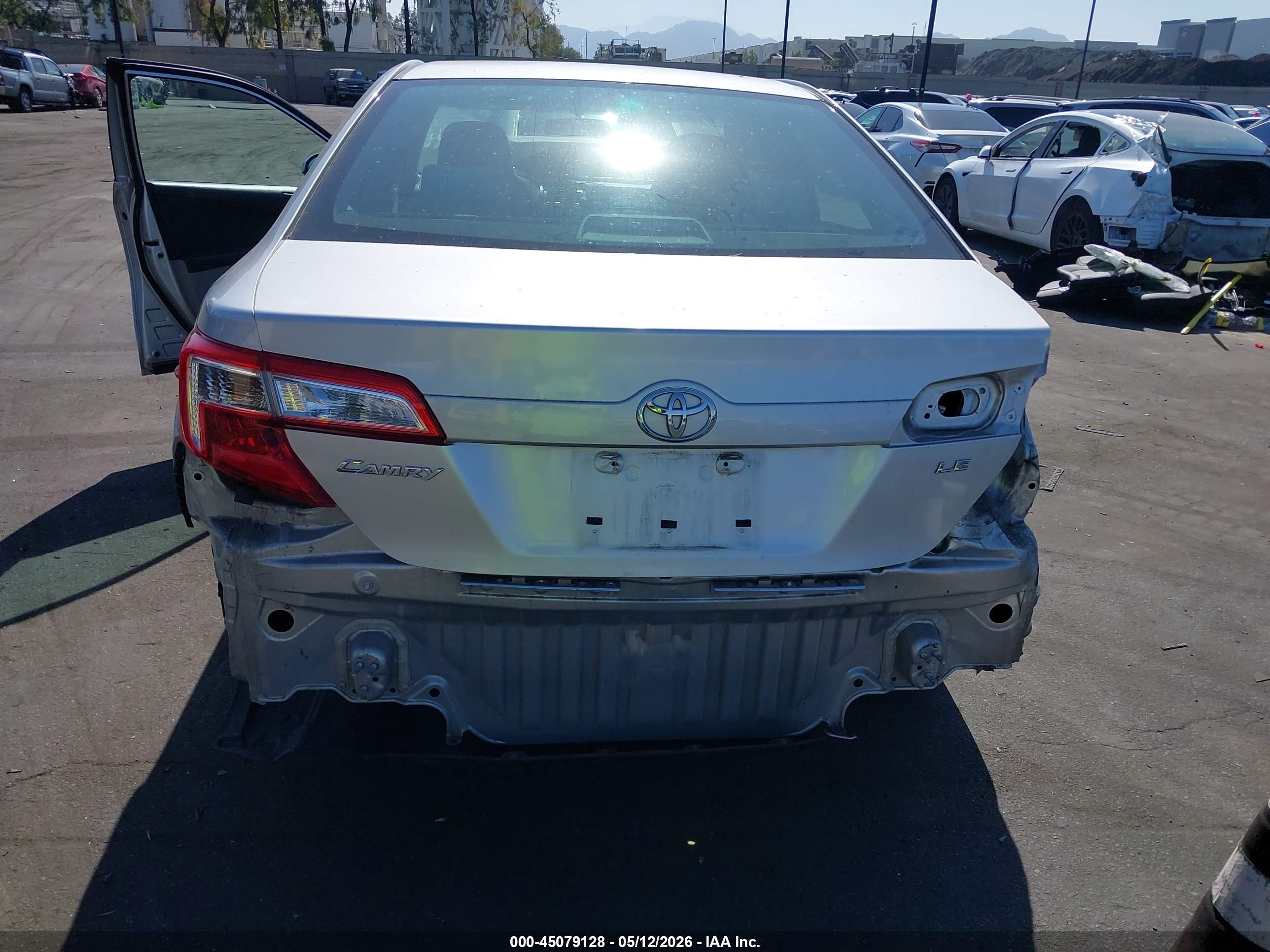 TOYOTA CAMRY image 6