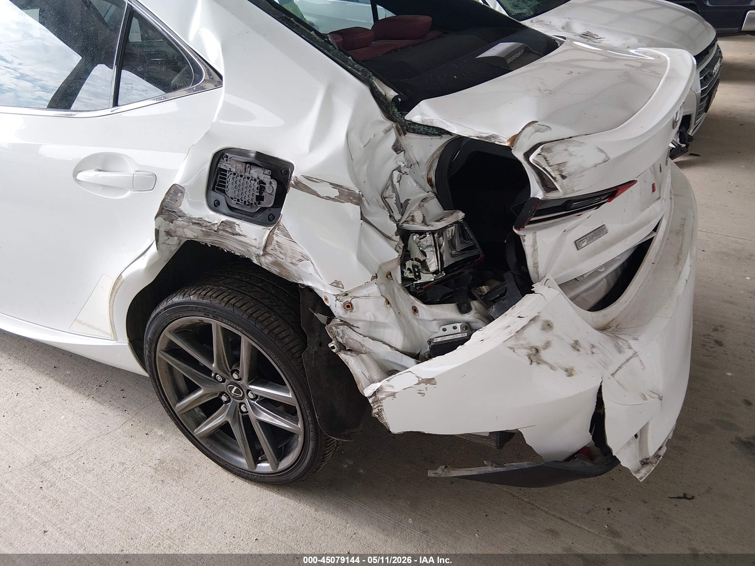 LEXUS IS image 6