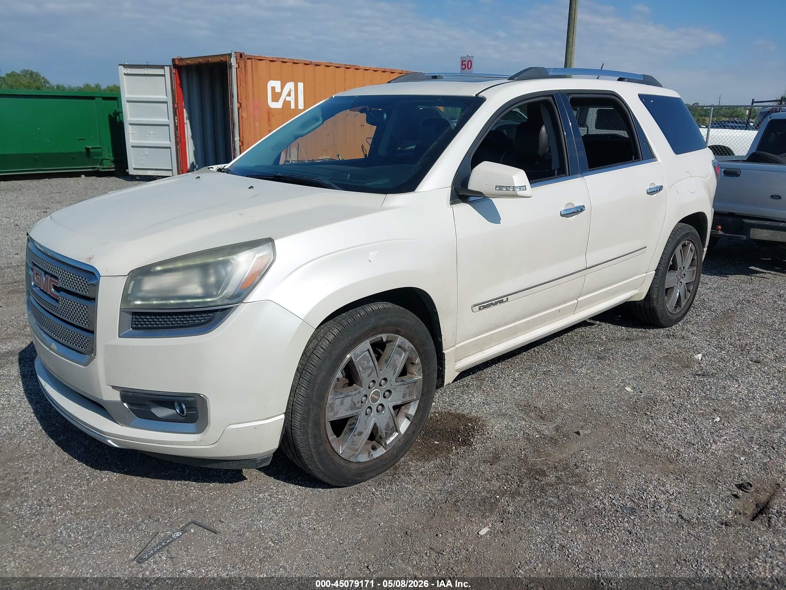 GMC ACADIA image 2