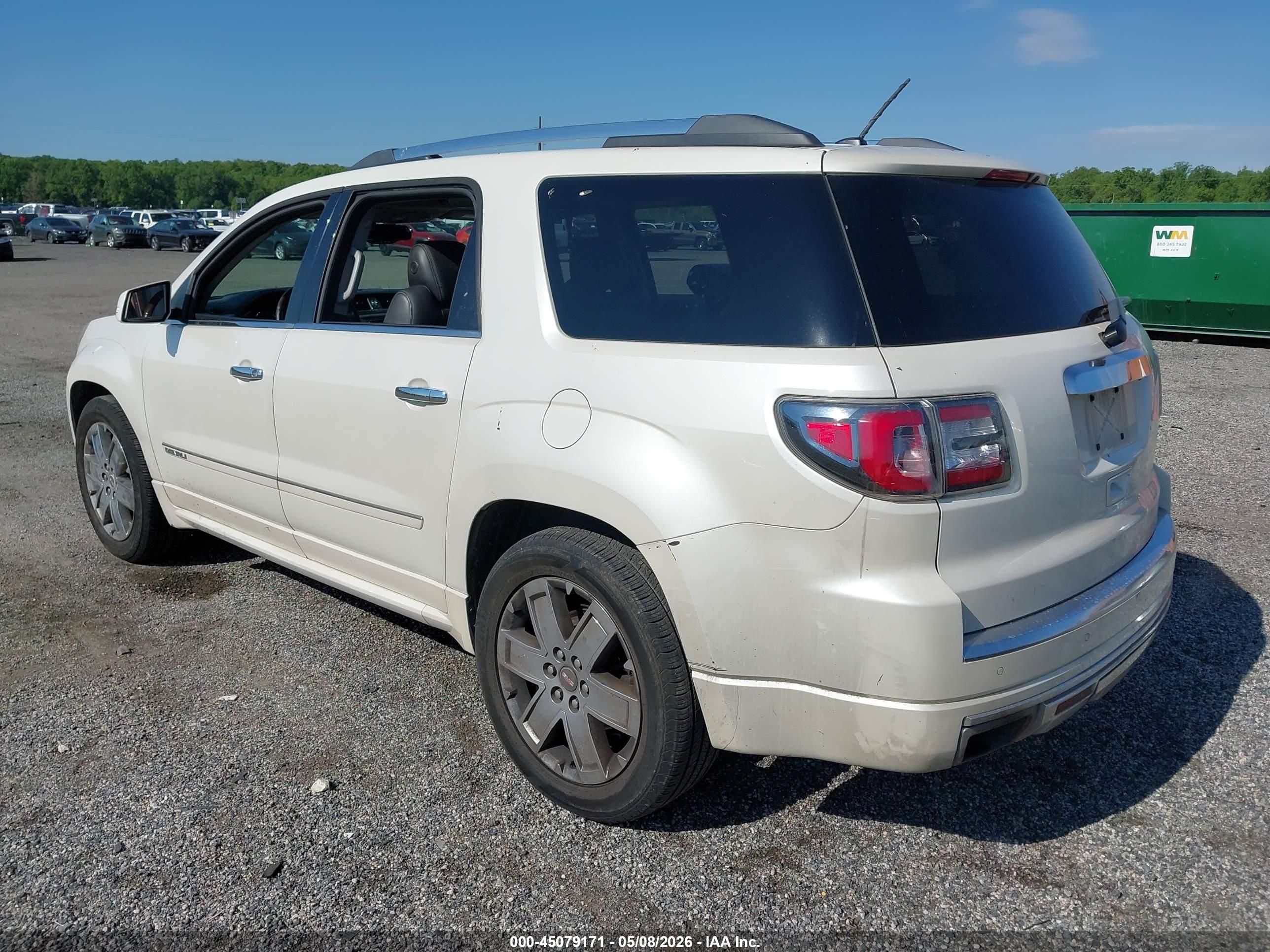 GMC ACADIA image 3