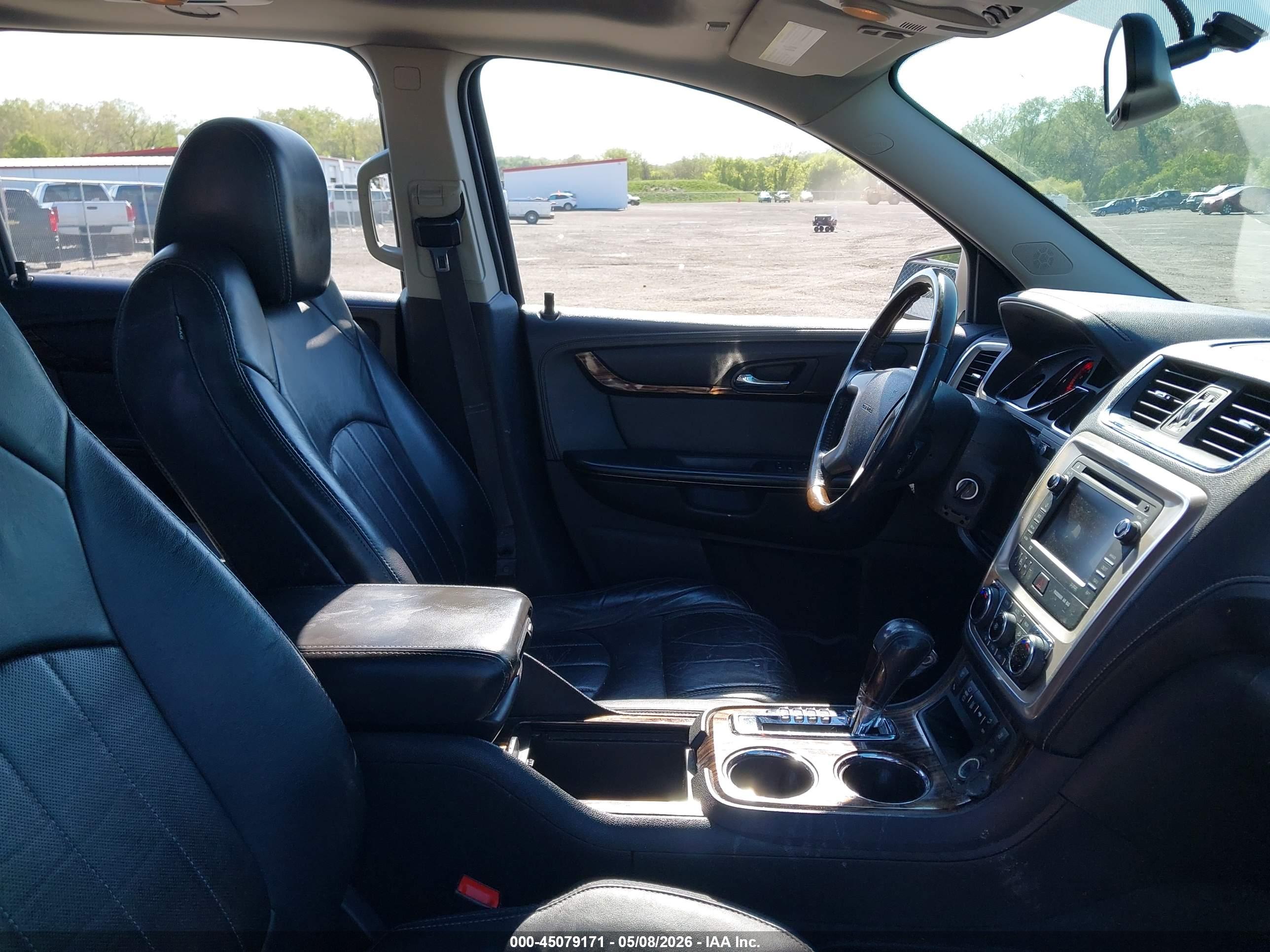GMC ACADIA image 5