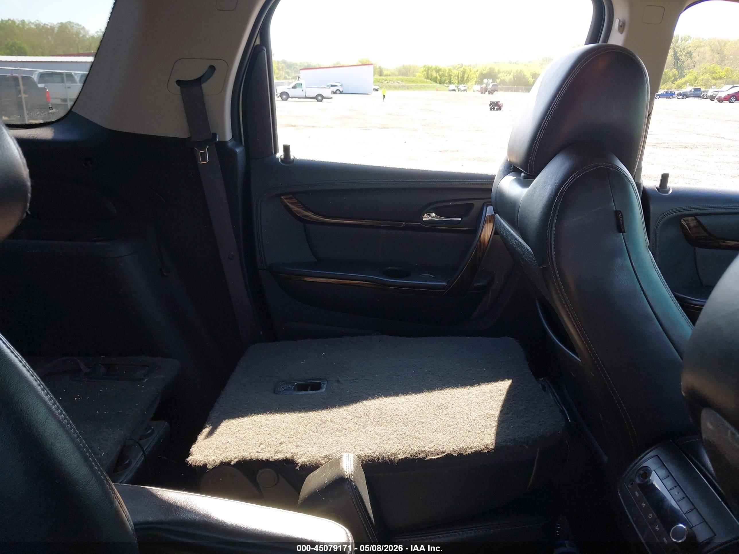 GMC ACADIA image 8