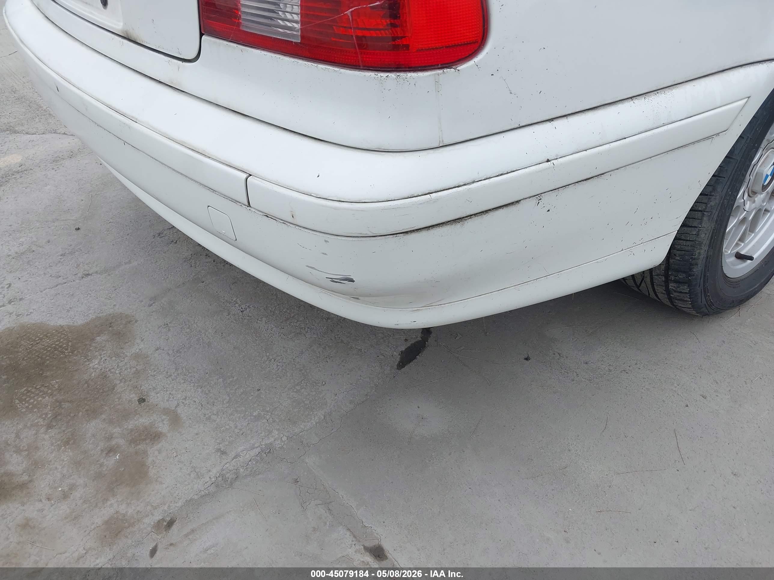 BMW 525IA image 6