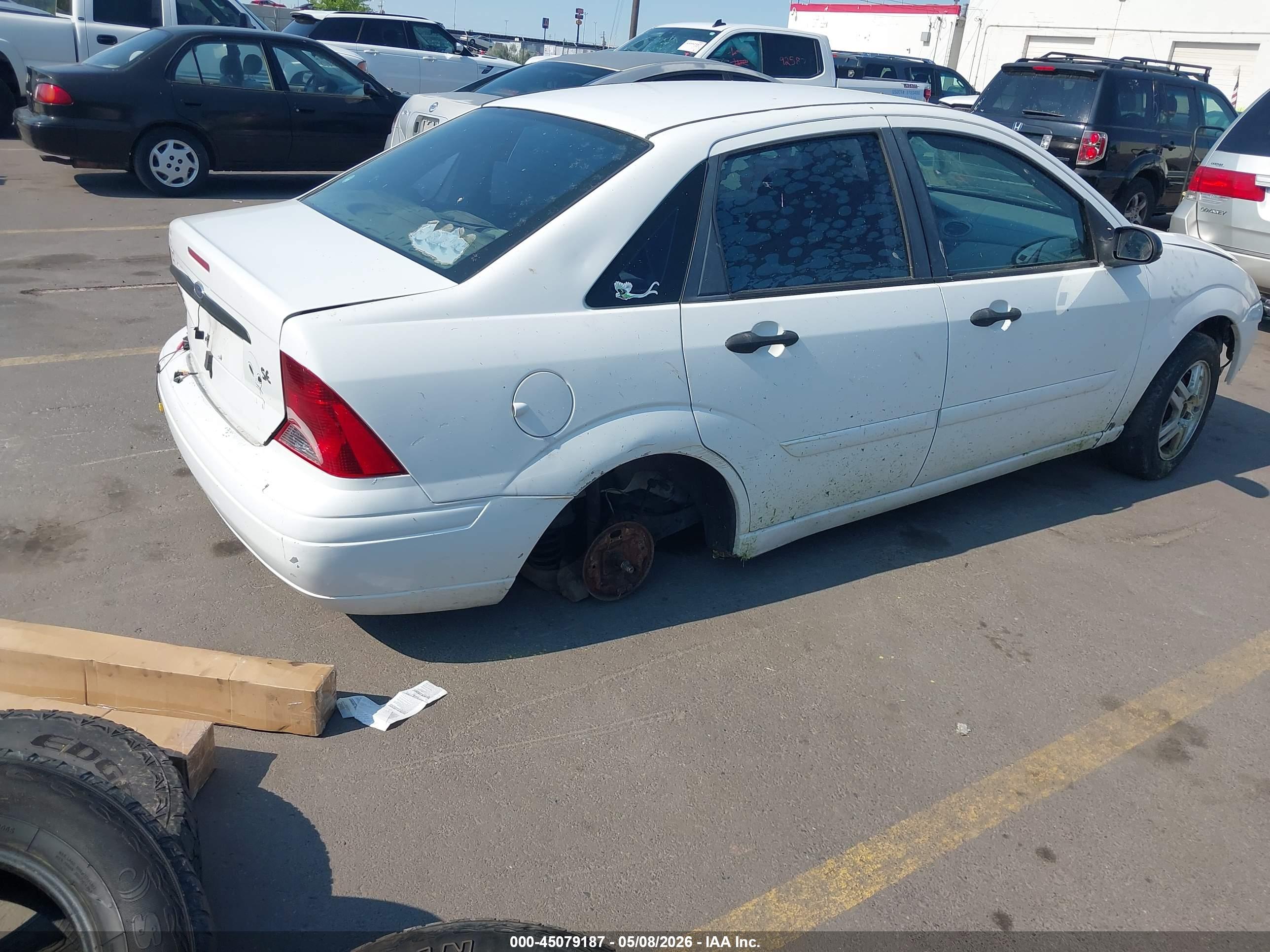 FORD FOCUS image 4