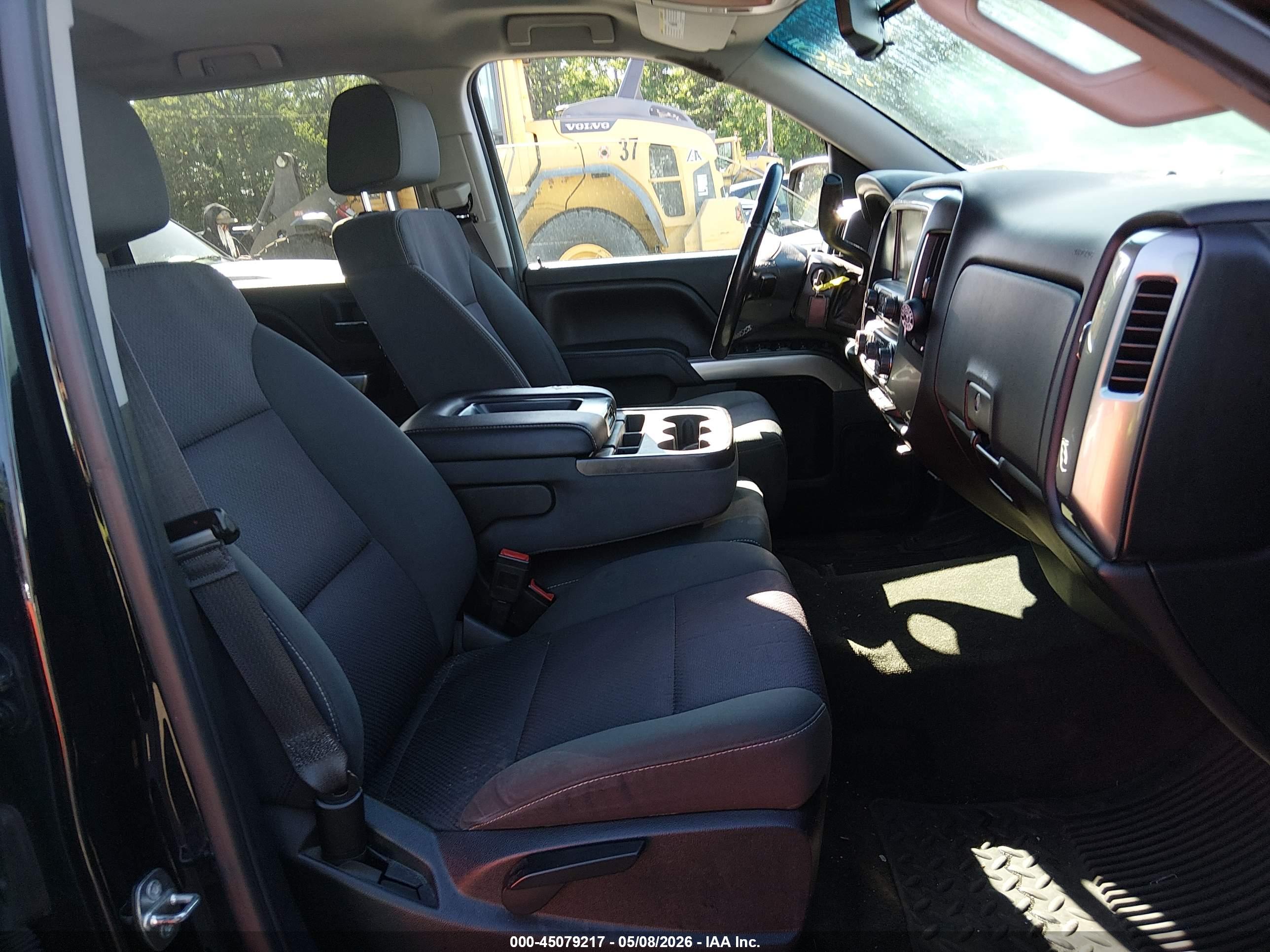 CHEVROLET SILVERADO image 5