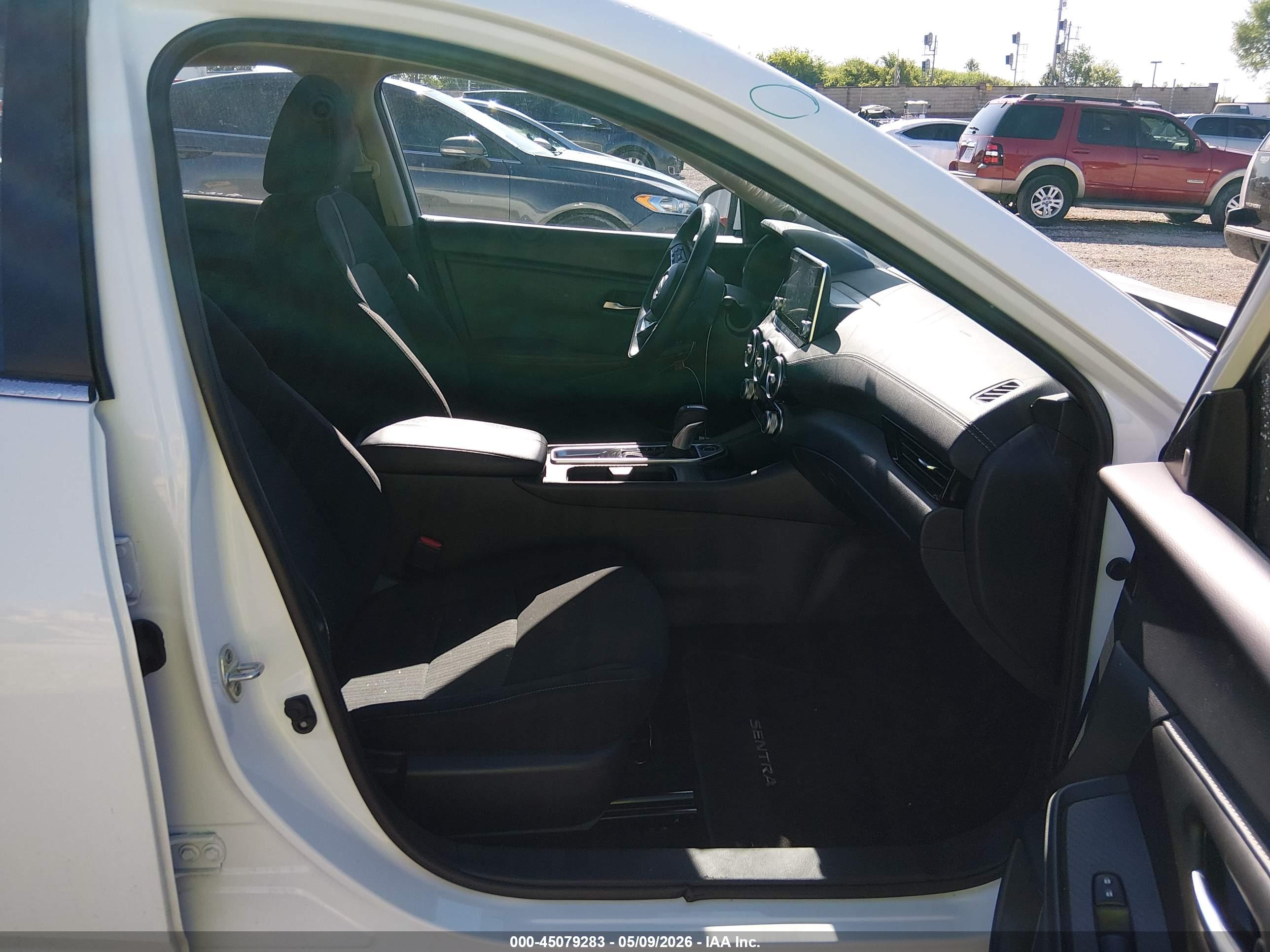 NISSAN SENTRA image 5