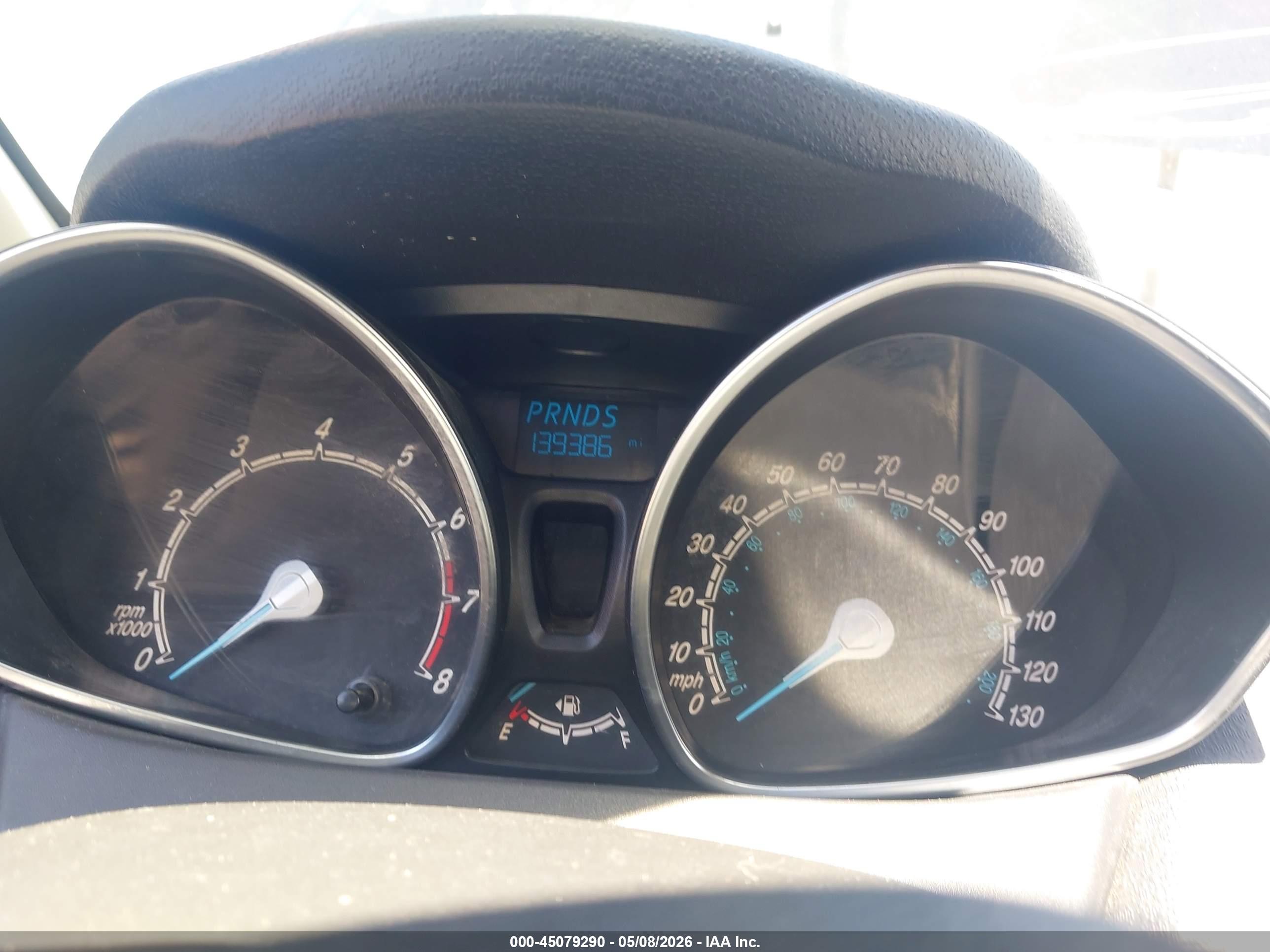 FORD FIESTA image 7