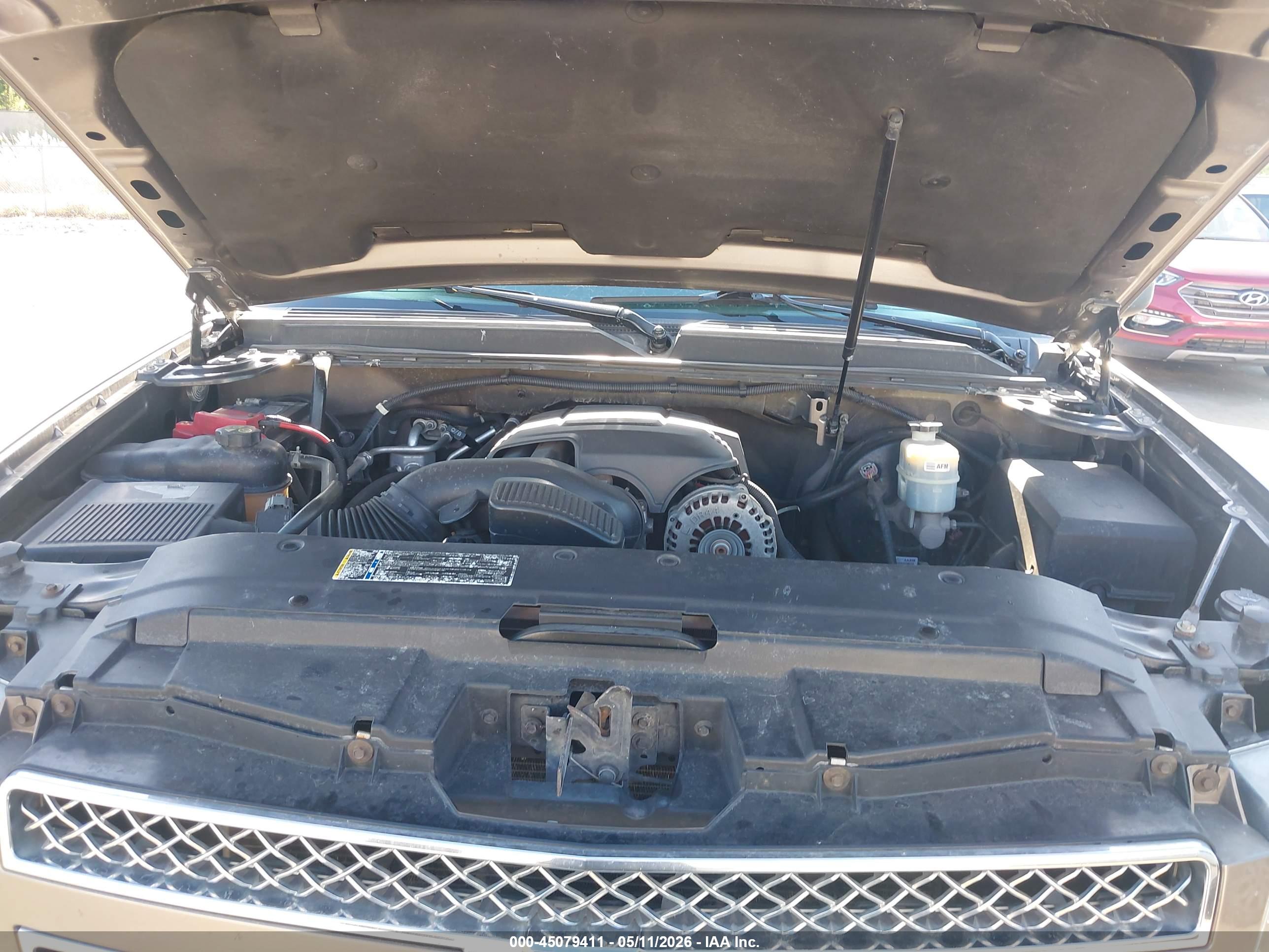 CHEVROLET TAHOE image 10