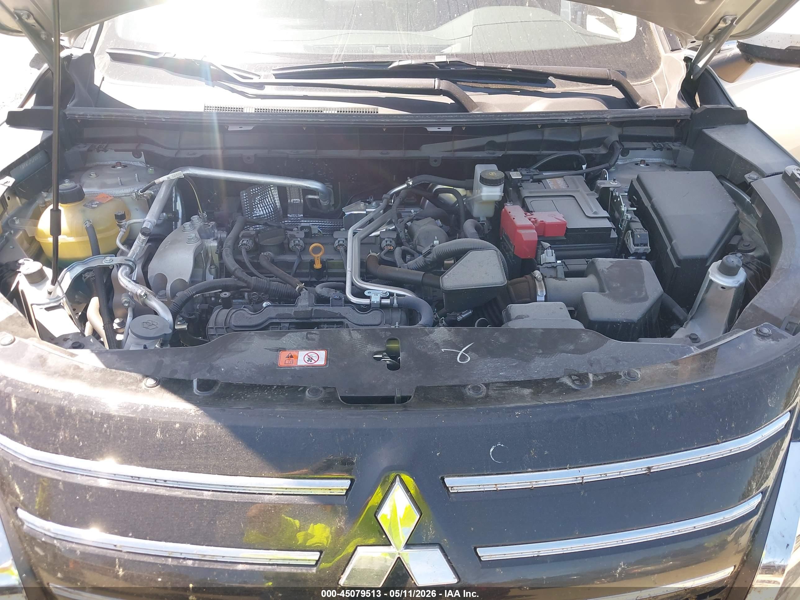 MITSUBISHI OUTLANDER image 10