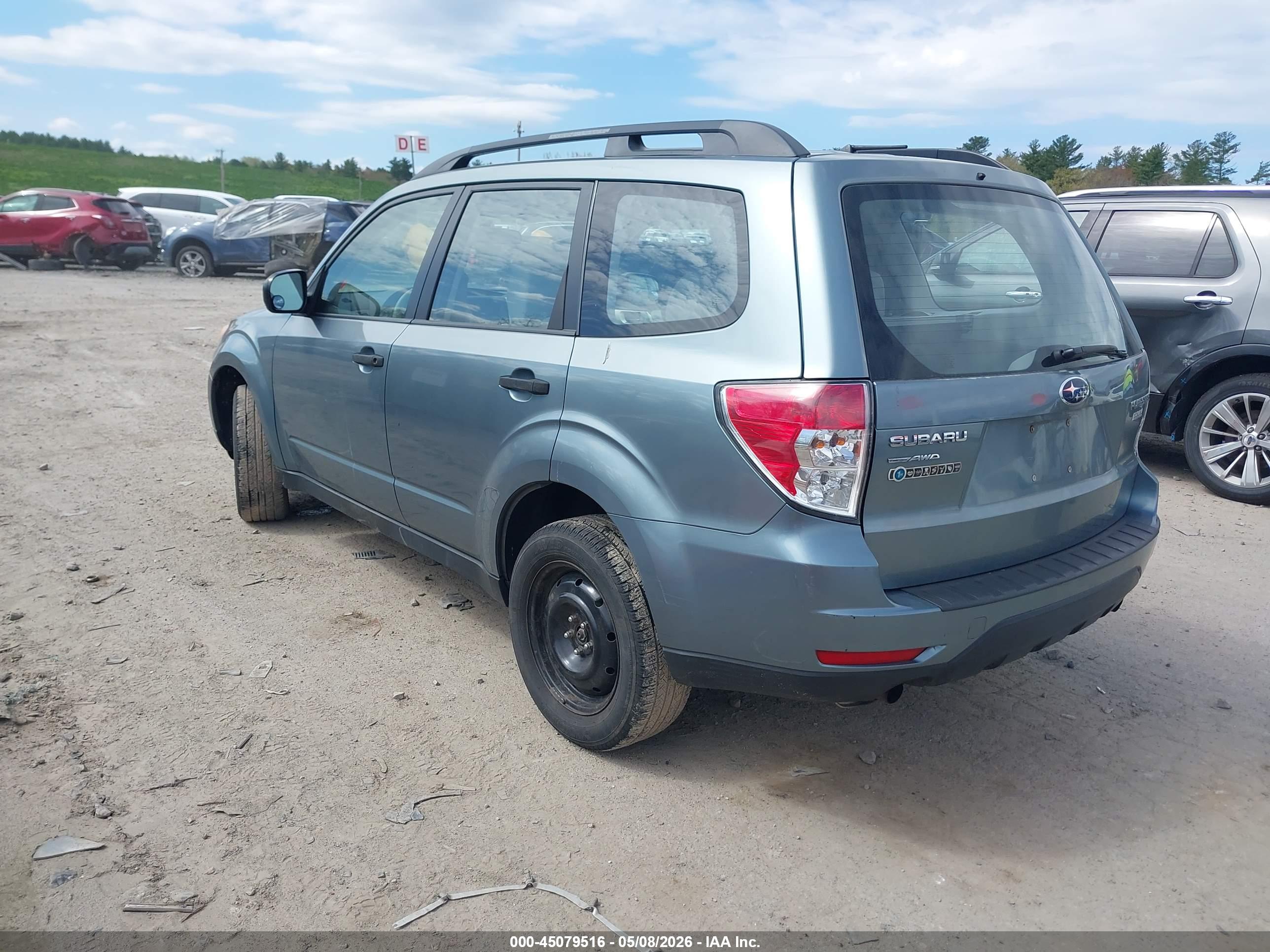 SUBARU FORESTER image 3