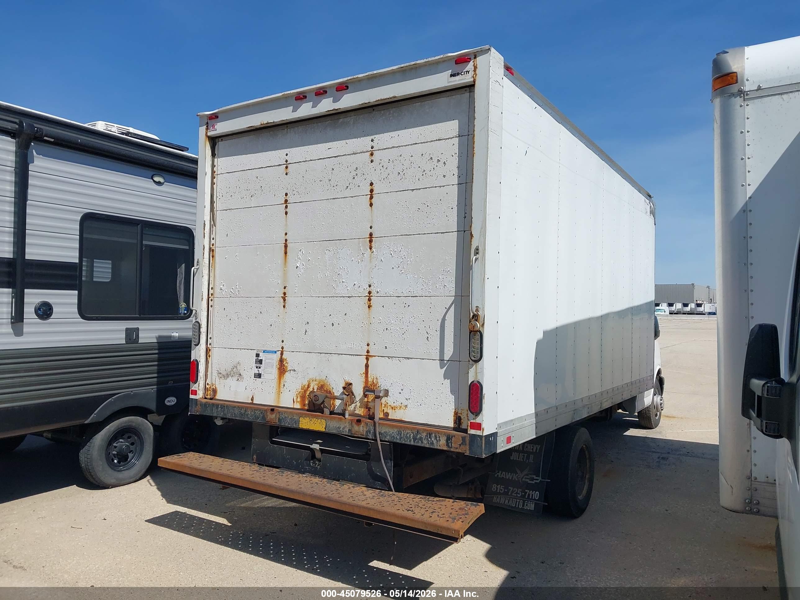 CHEVROLET EXPRESS image 4