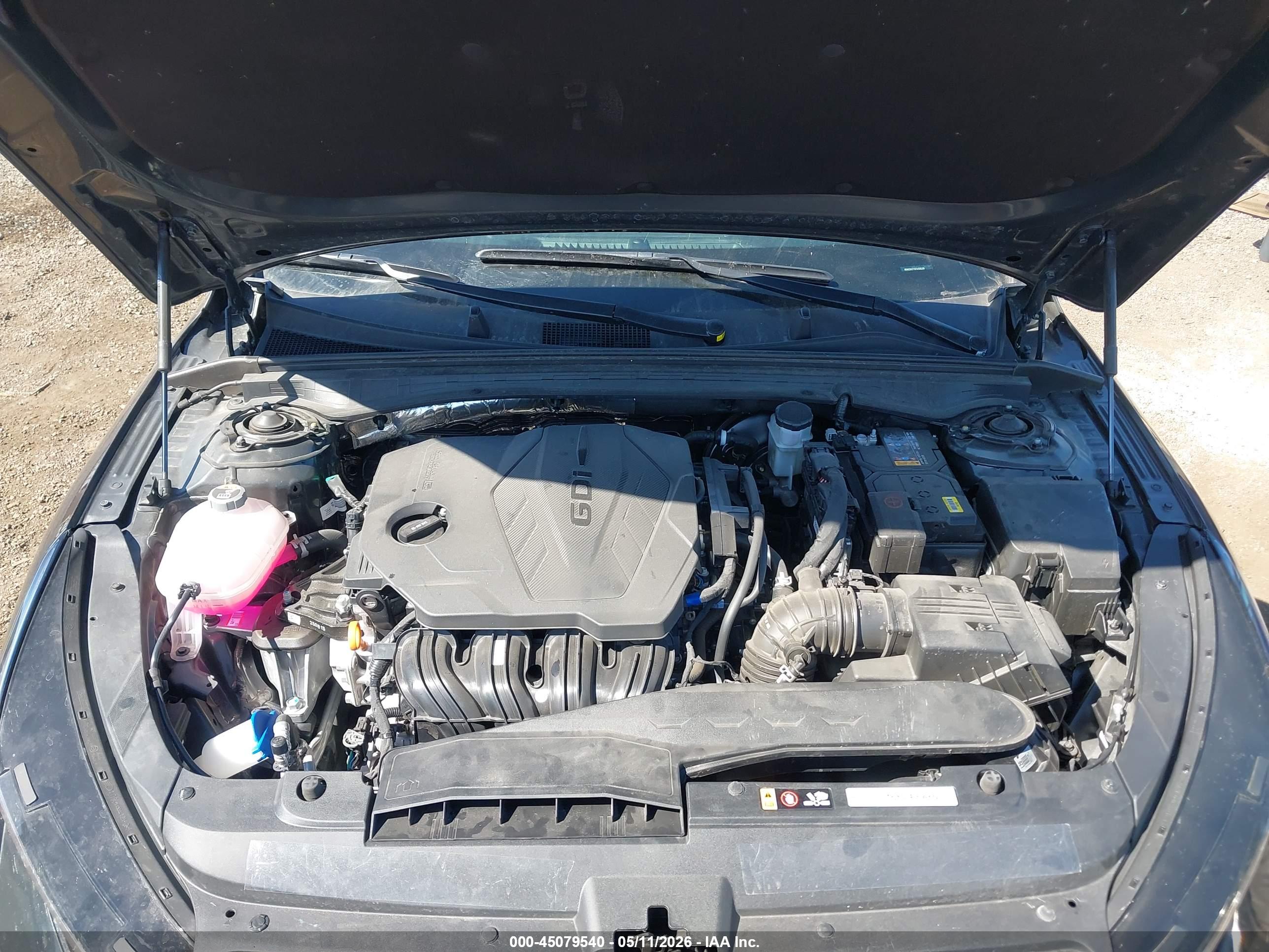 KIA K5 image 10