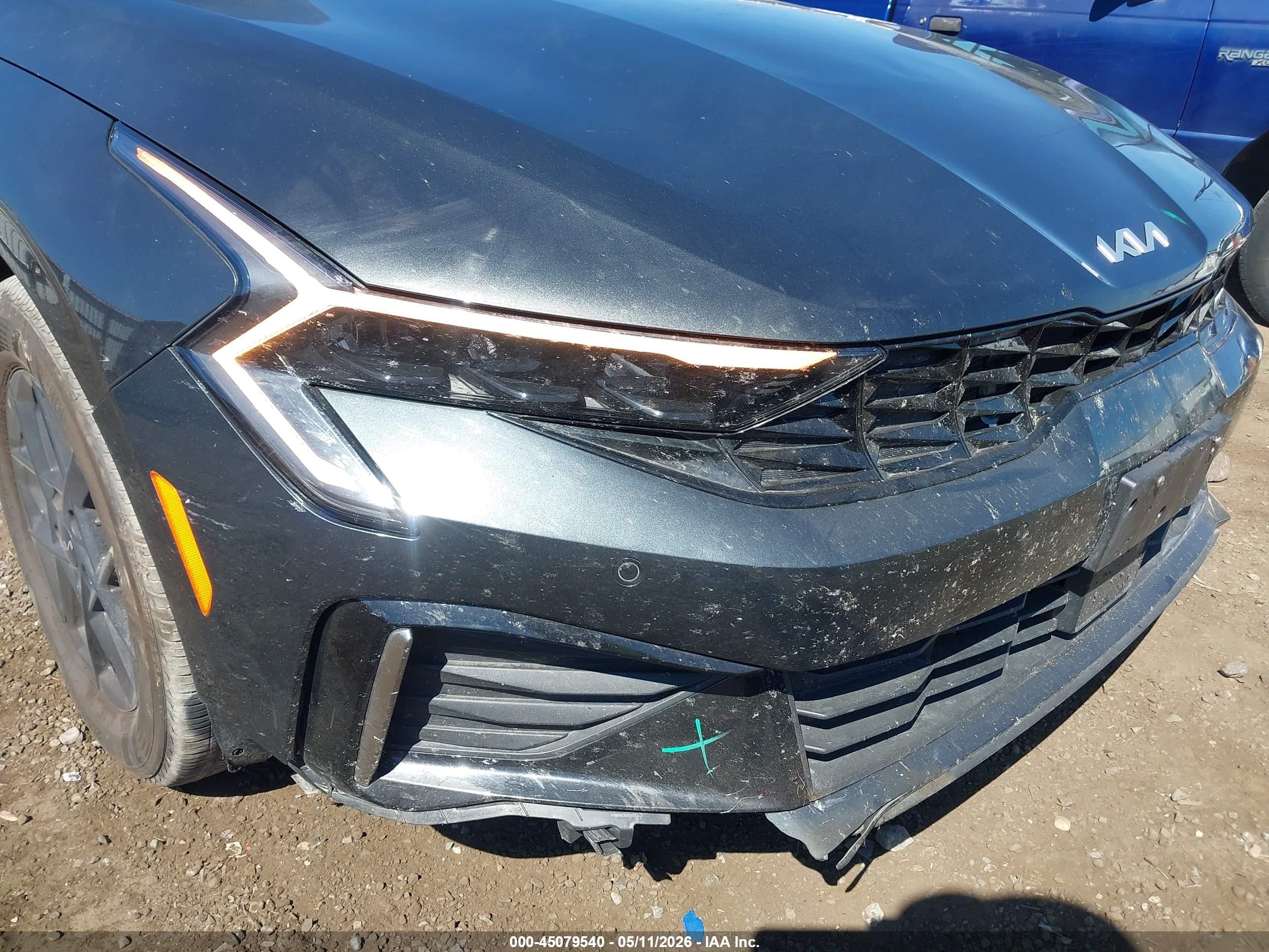 KIA K5 image 6