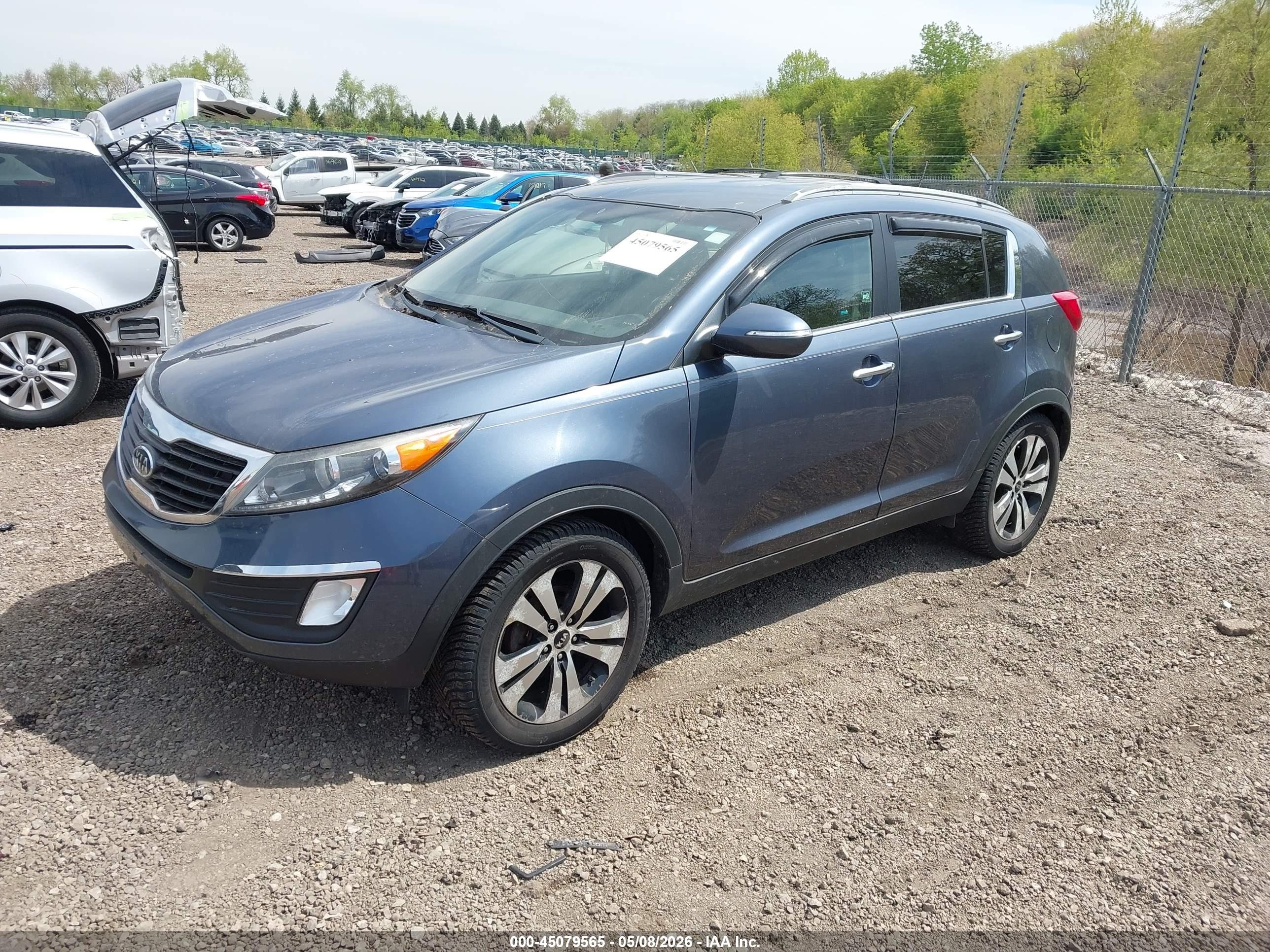 KIA SPORTAGE image 2