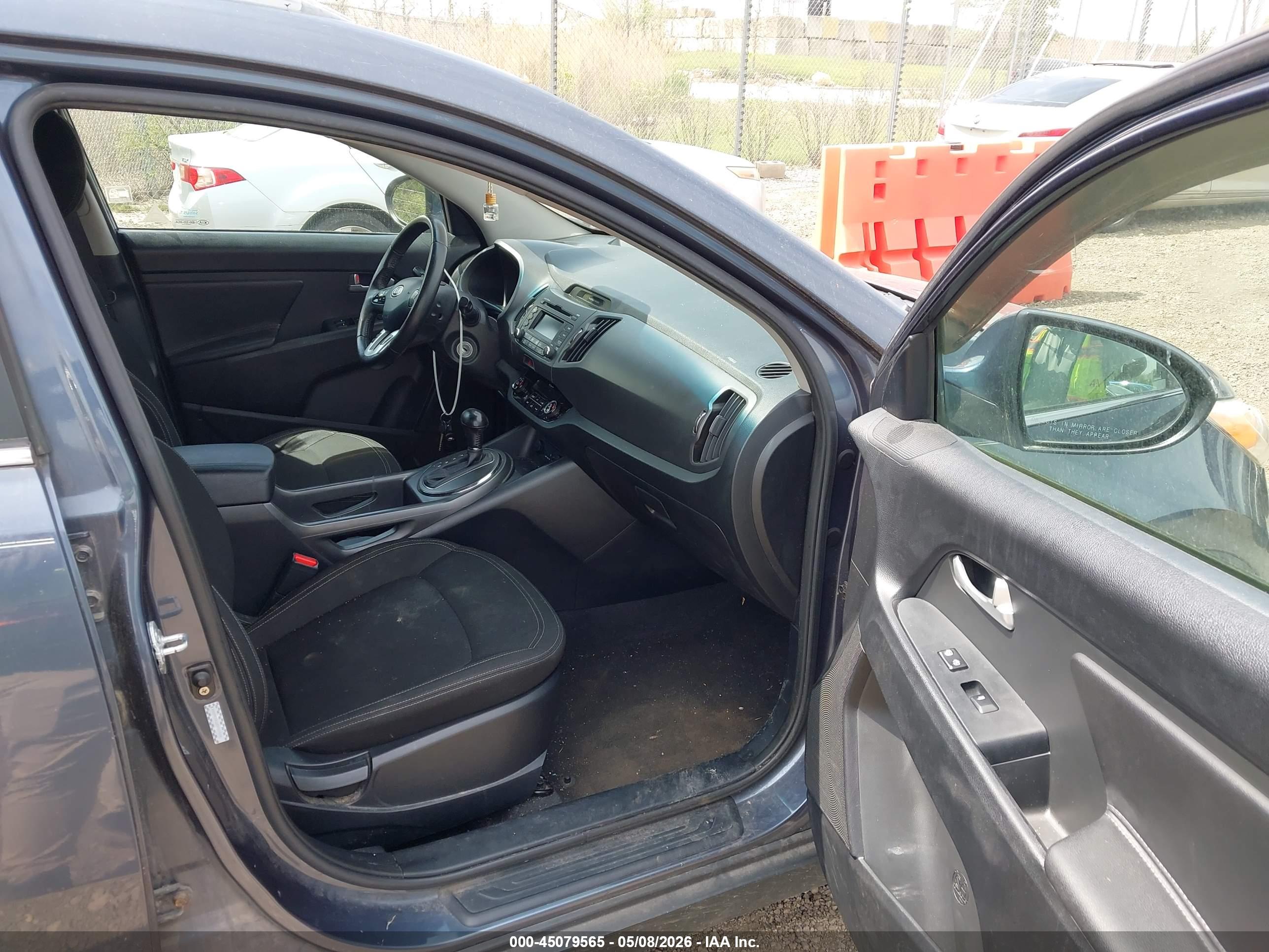 KIA SPORTAGE image 5