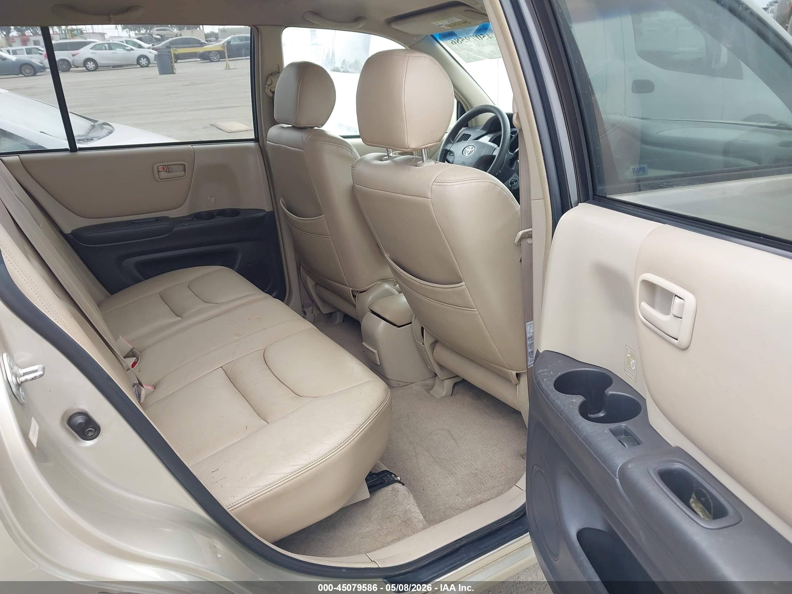 TOYOTA HIGHLANDER image 8
