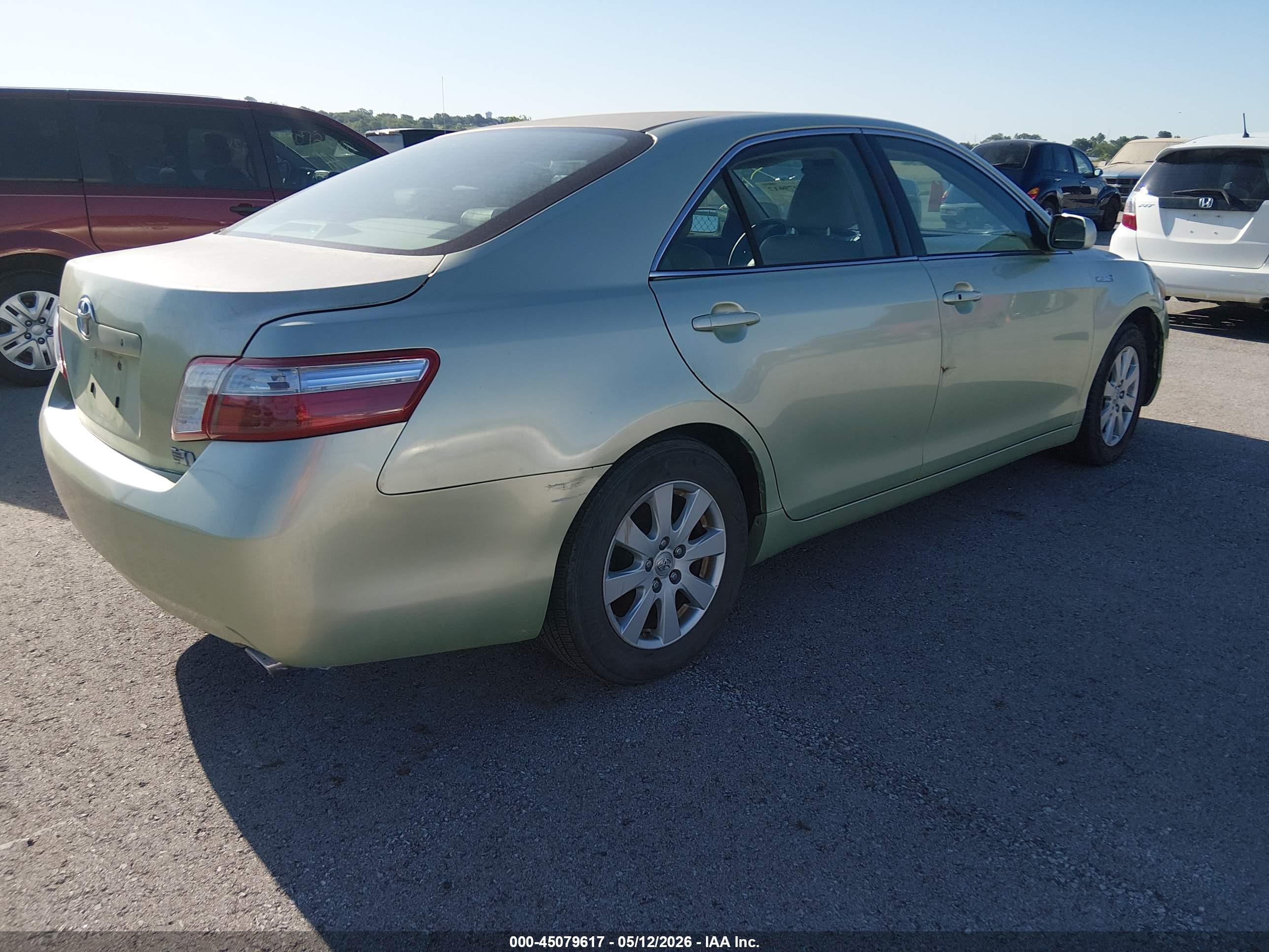 TOYOTA CAMRY image 4